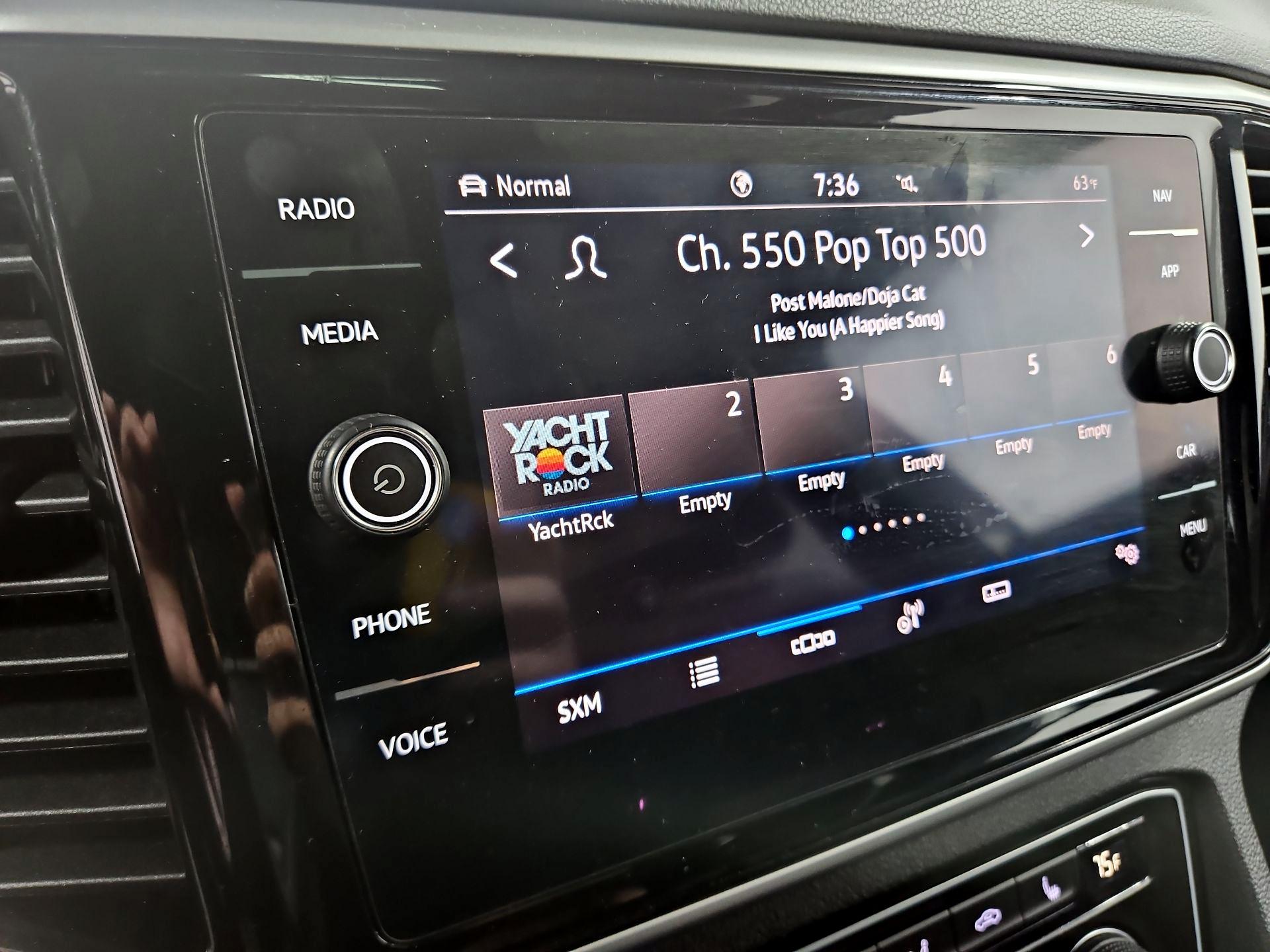 Thumbnail: 2021 Volkswagen Atlas - 16