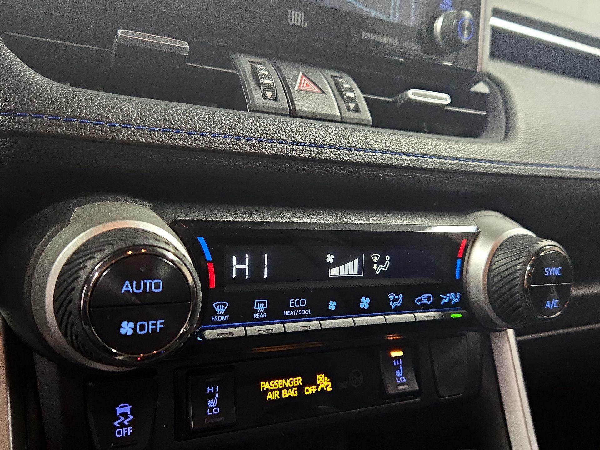 Thumbnail: 2020 Toyota RAV4 - 17