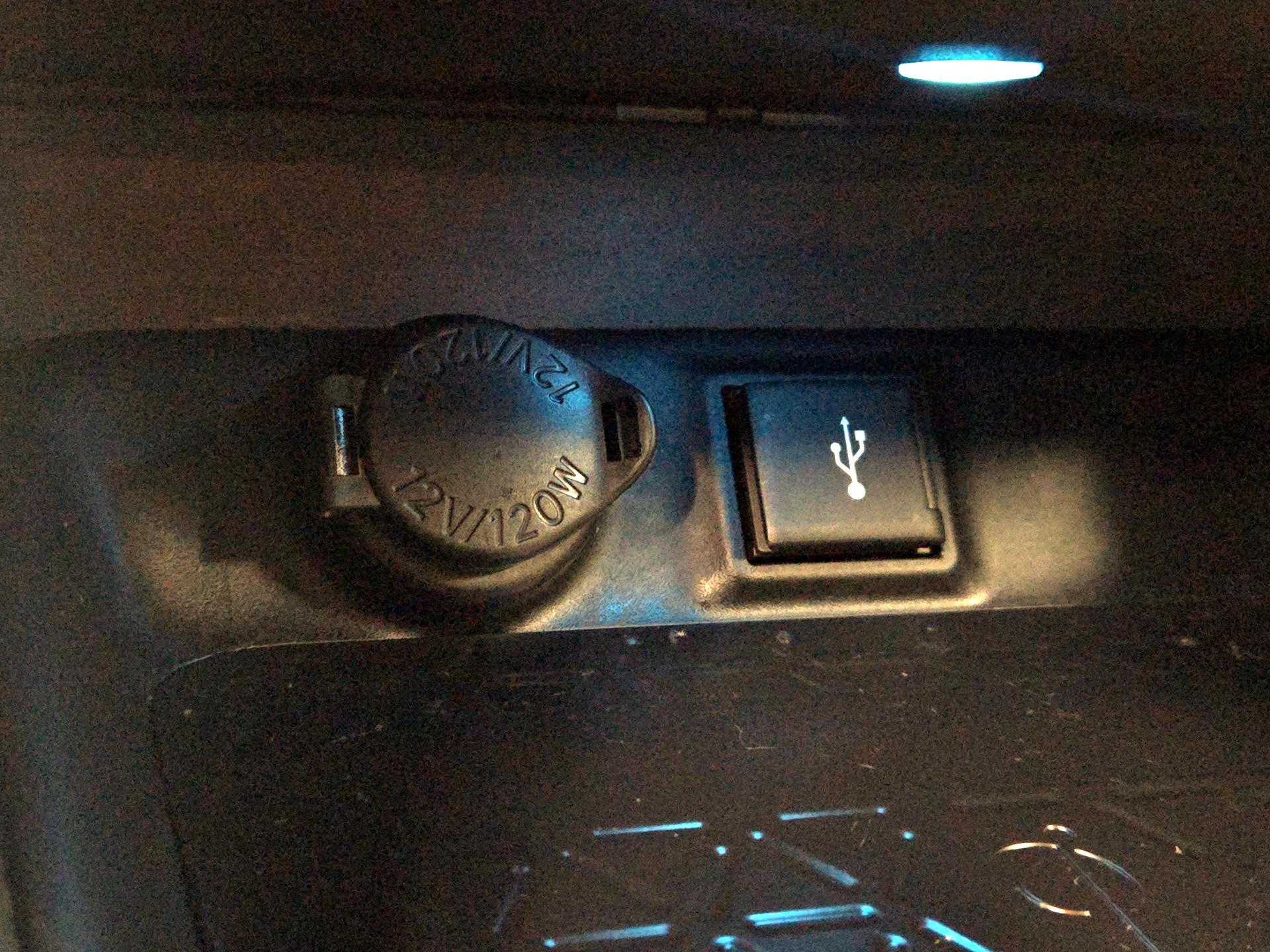 Thumbnail: 2020 Toyota RAV4 - 19