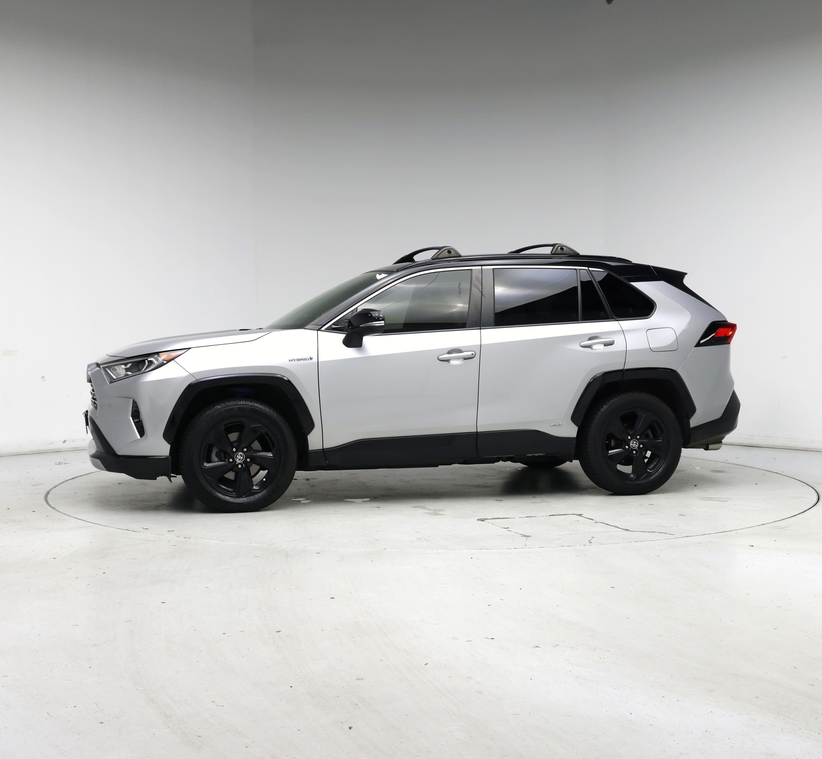 Thumbnail: 2020 Toyota RAV4 - 3
