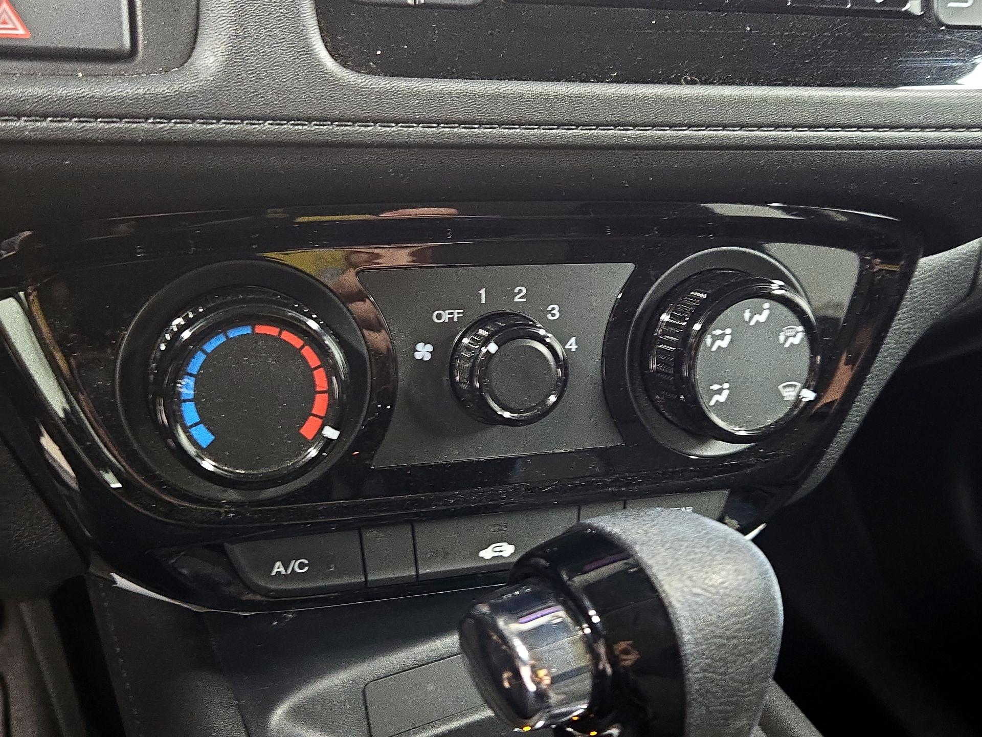 Thumbnail: 2022 Honda HR-V - 16