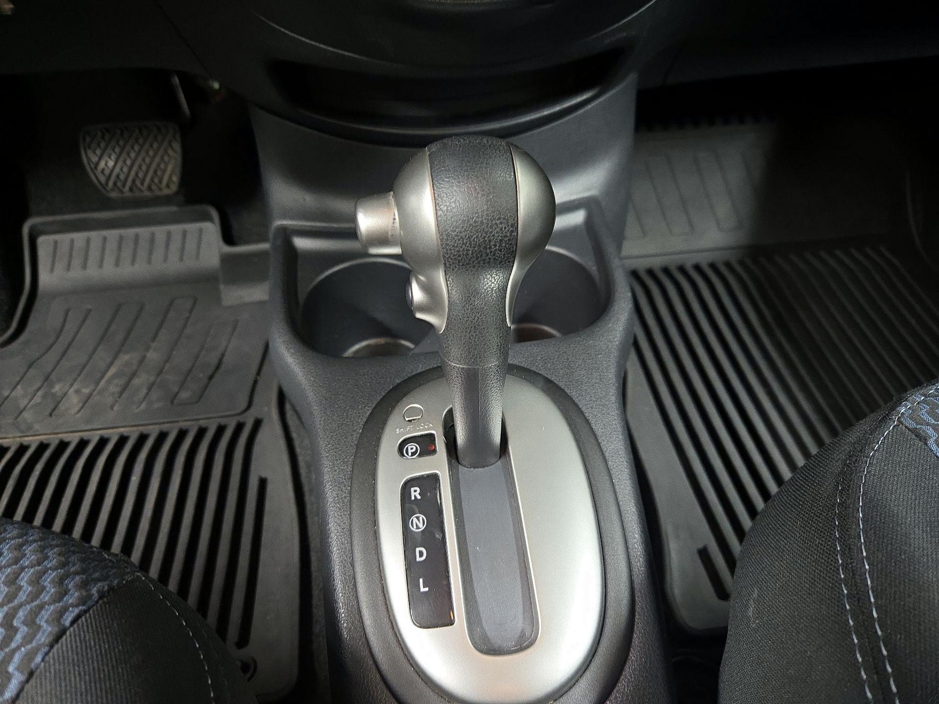 Thumbnail: 2014 Nissan Versa Note - 17