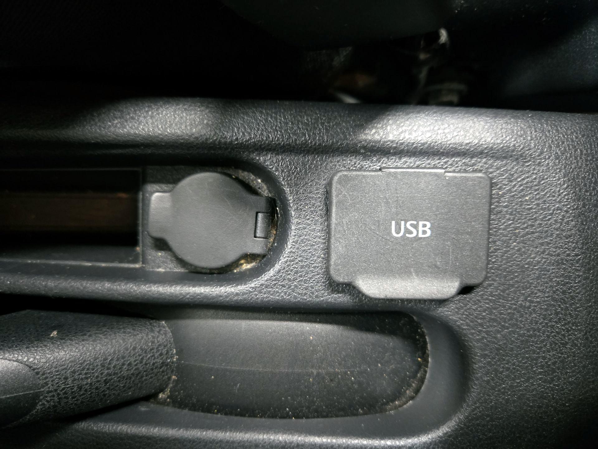 Thumbnail: 2014 Nissan Versa Note - 18