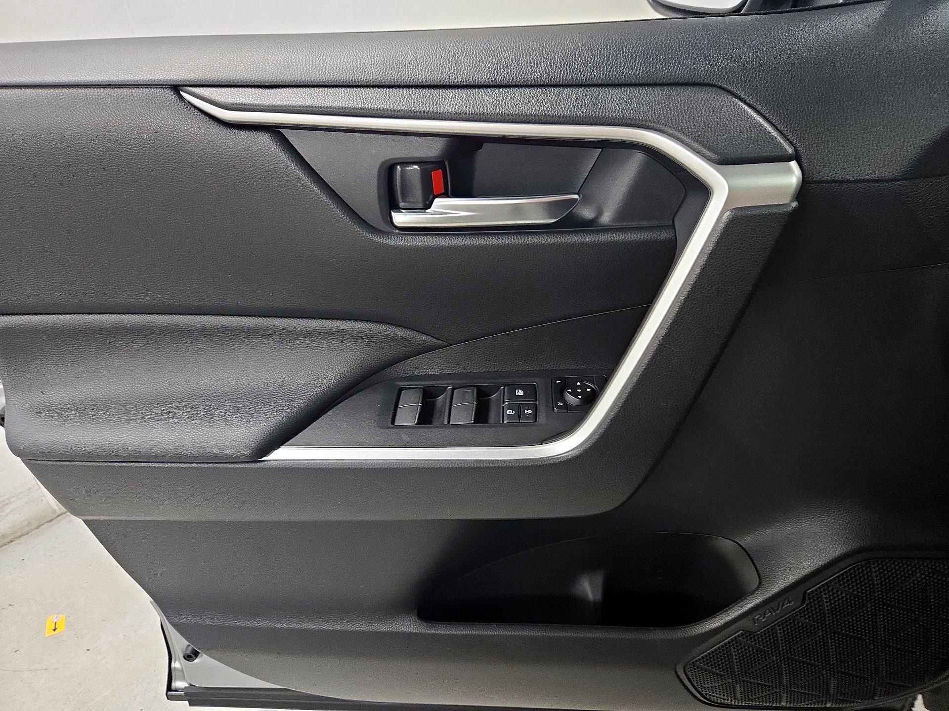 Thumbnail: 2023 Toyota RAV4 - 12