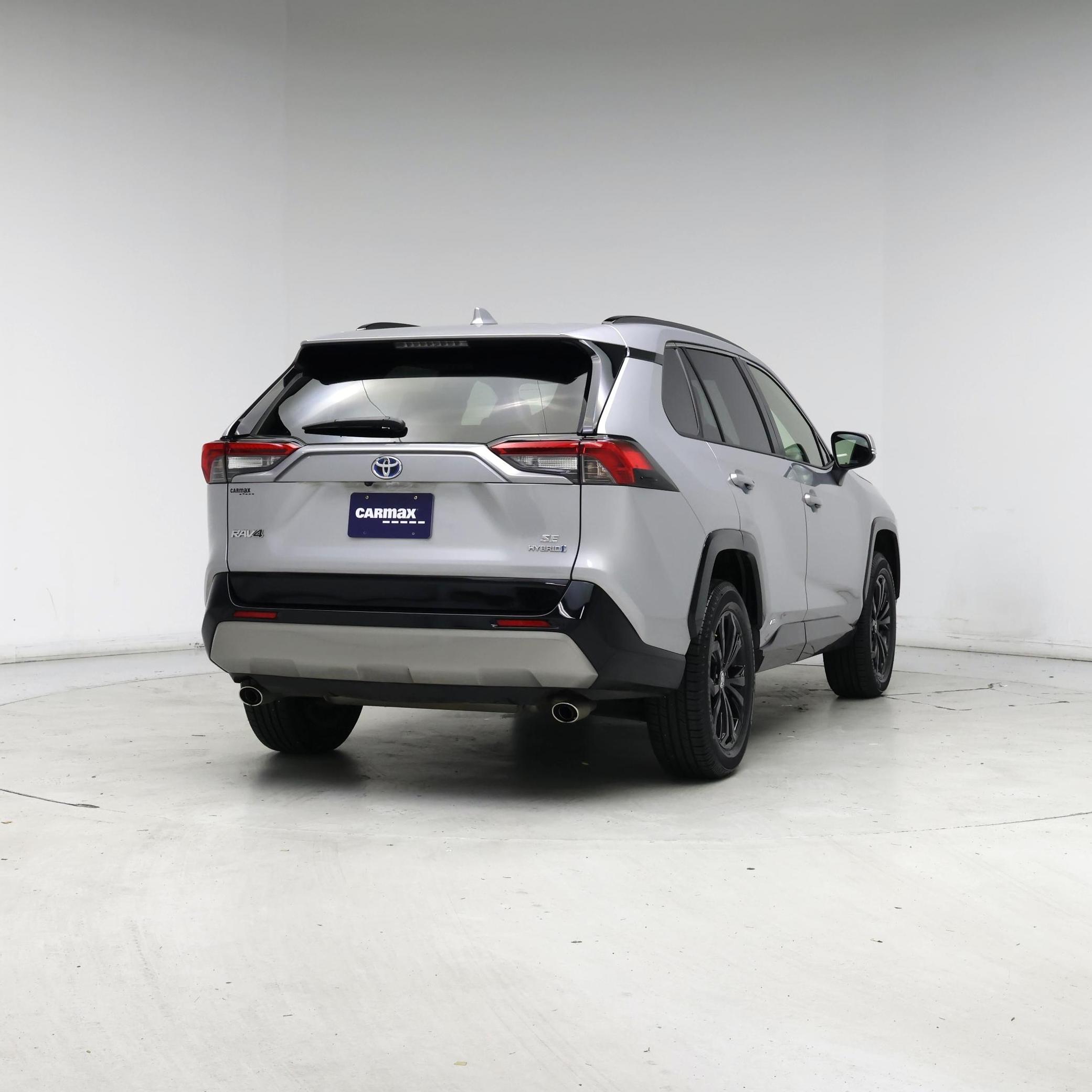 Thumbnail: 2023 Toyota RAV4 - 8