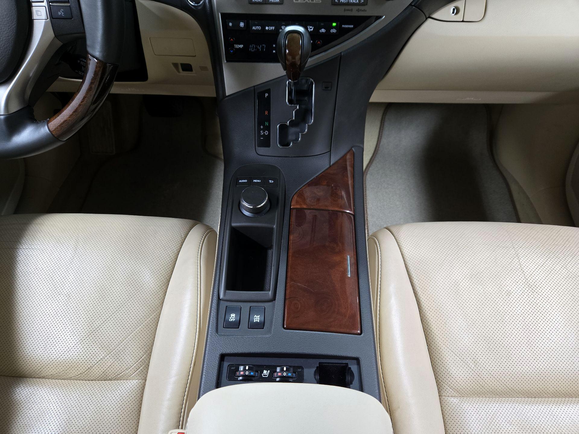 Thumbnail: 2015 Lexus RX - 17