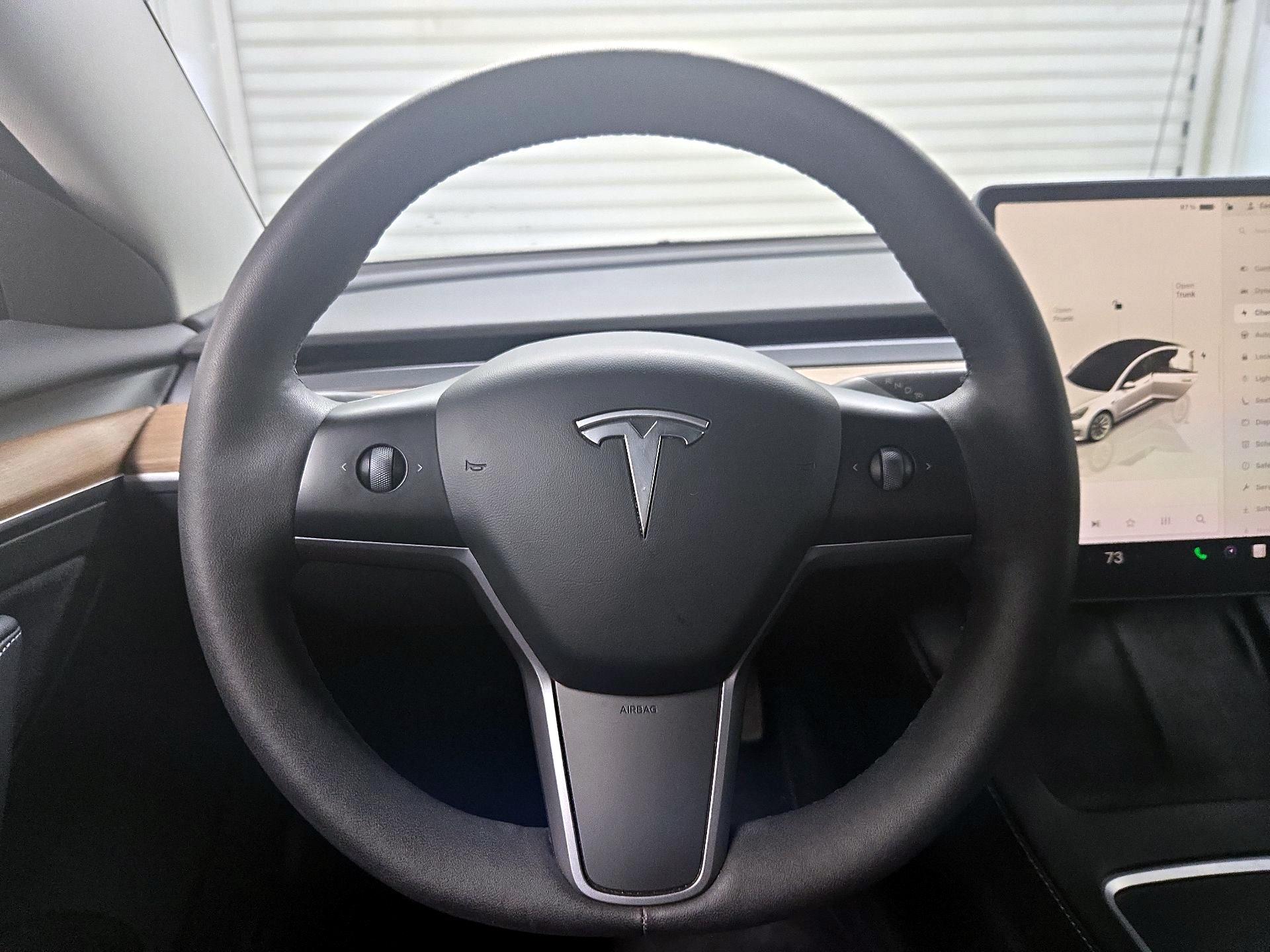 Thumbnail: 2023 Tesla Model 3 - 10