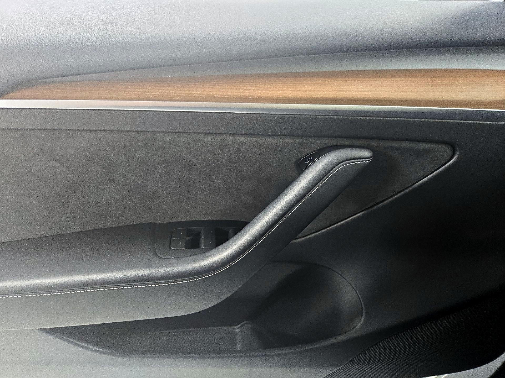 Thumbnail: 2023 Tesla Model 3 - 12