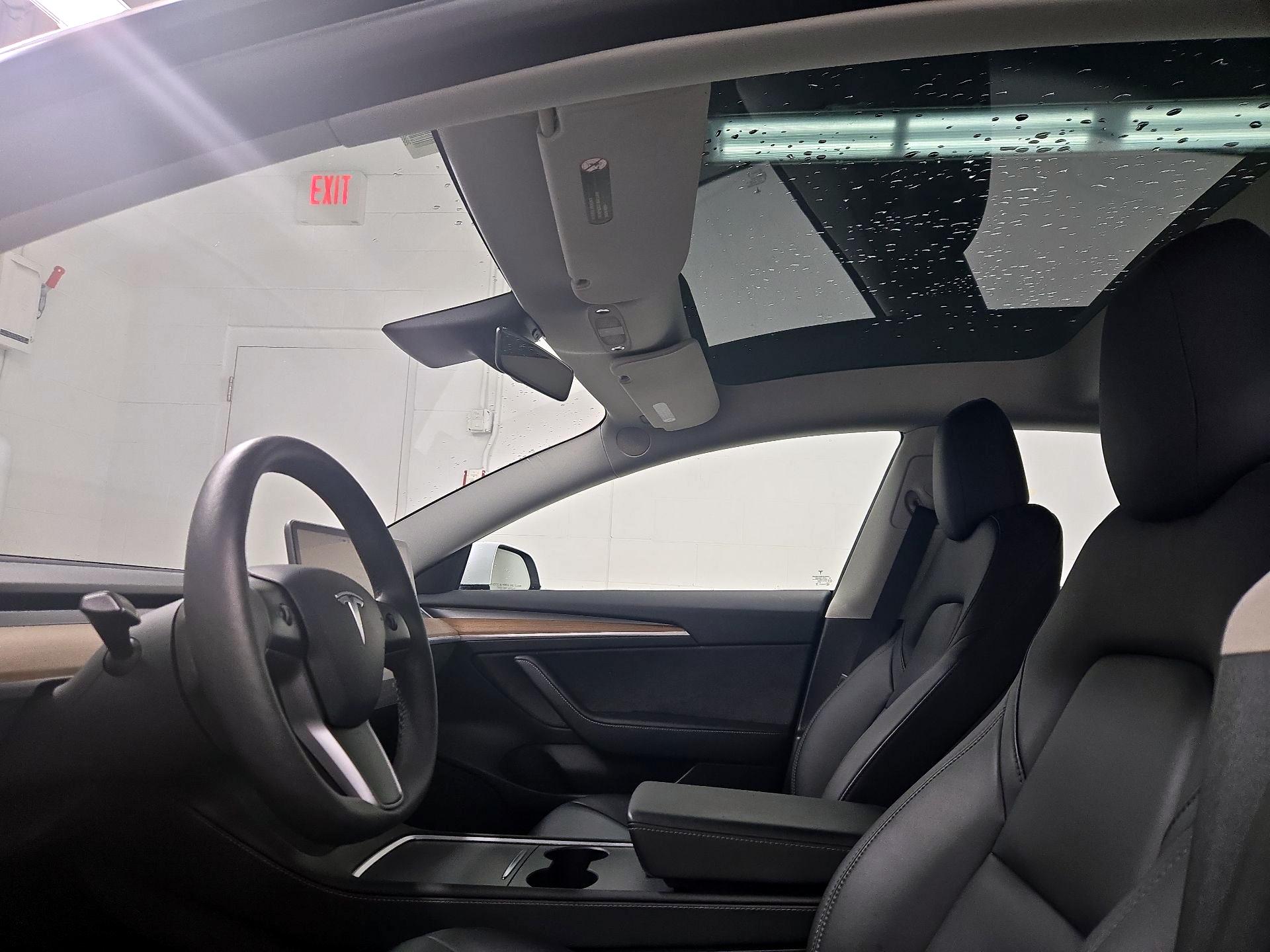 Thumbnail: 2023 Tesla Model 3 - 19