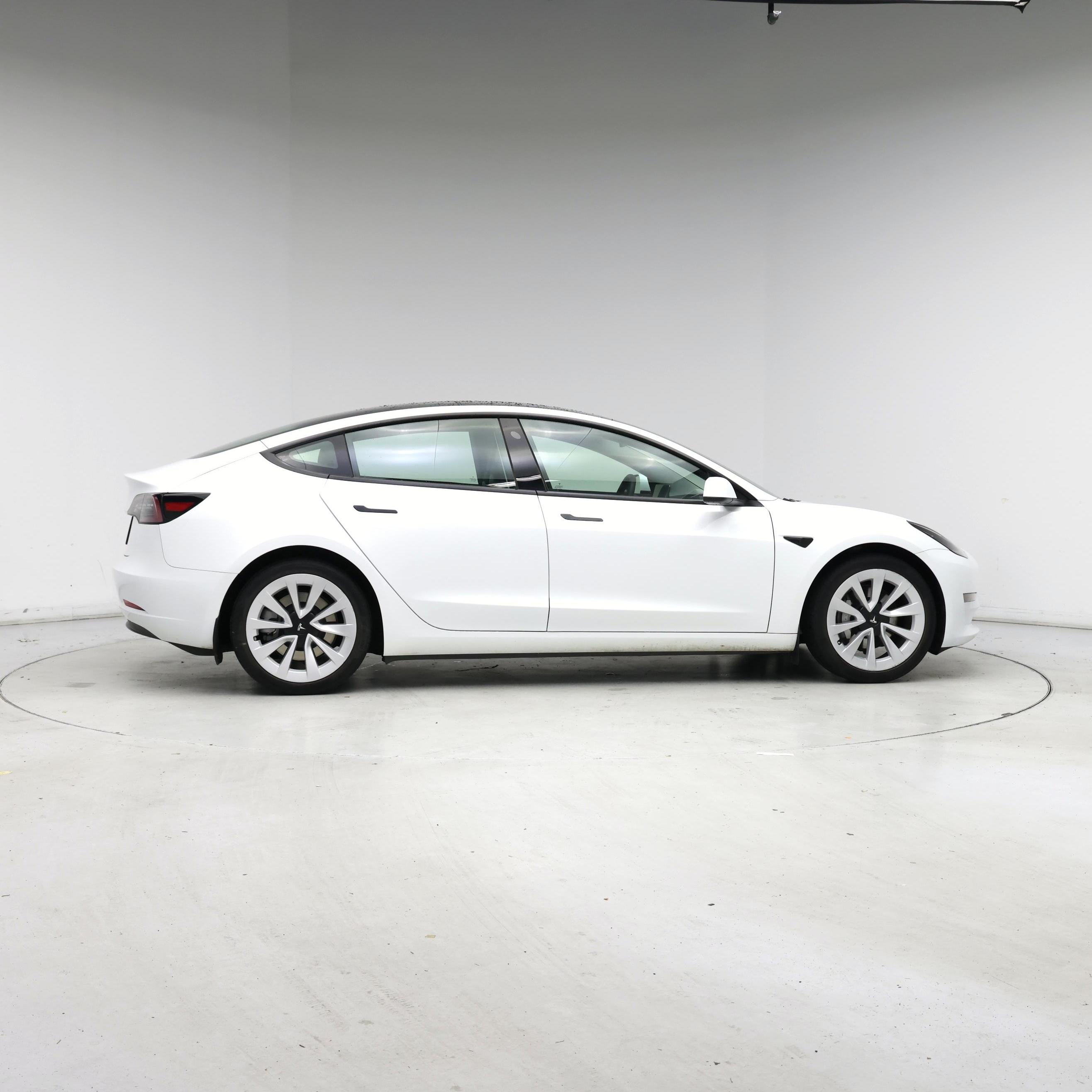 Thumbnail: 2023 Tesla Model 3 - 7