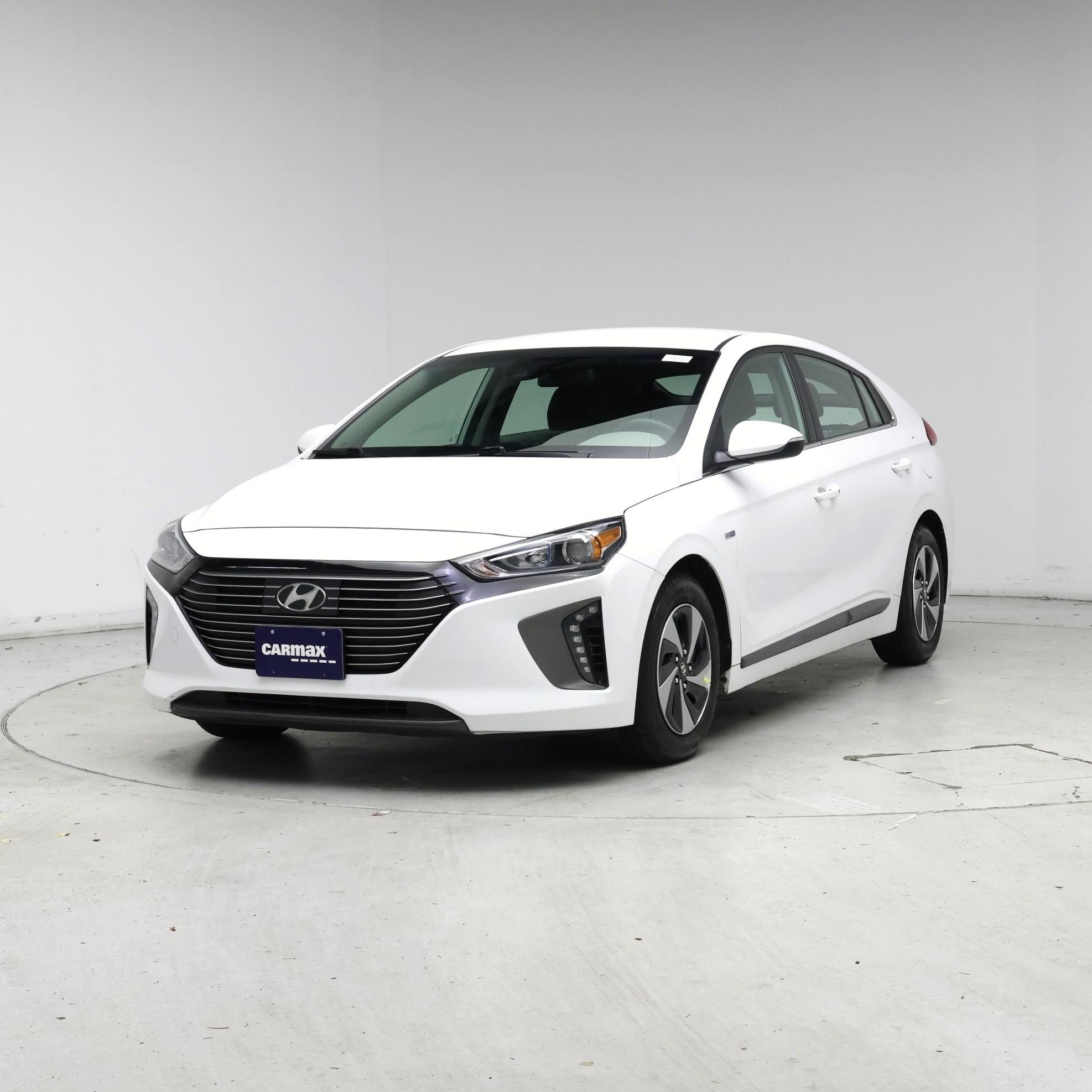 Thumbnail: 2018 Hyundai Ioniq - 4