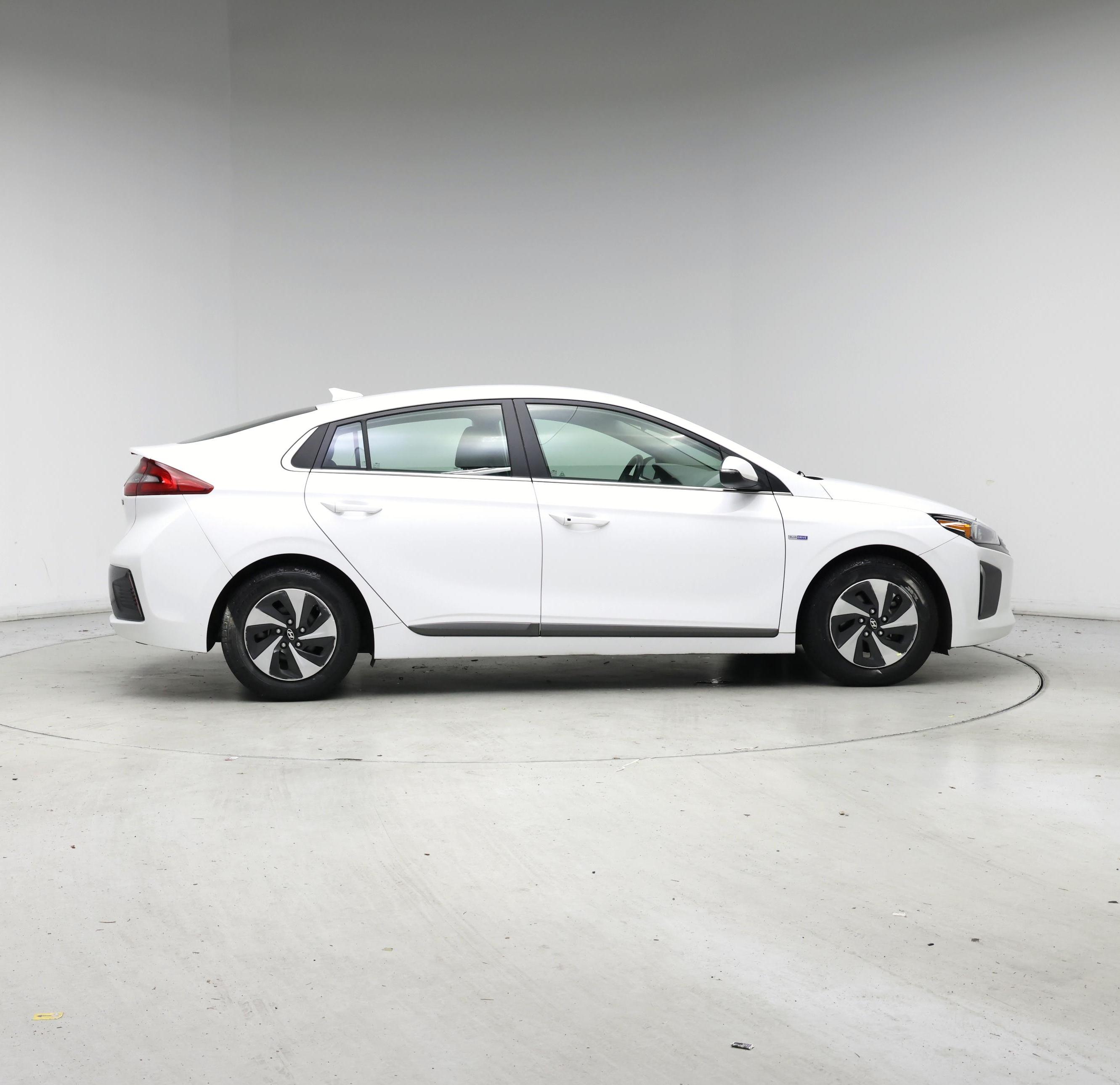 Thumbnail: 2018 Hyundai Ioniq - 7