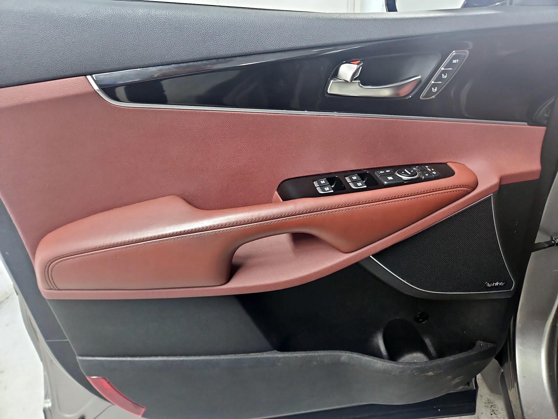 Thumbnail: 2016 Kia Sorento - 12