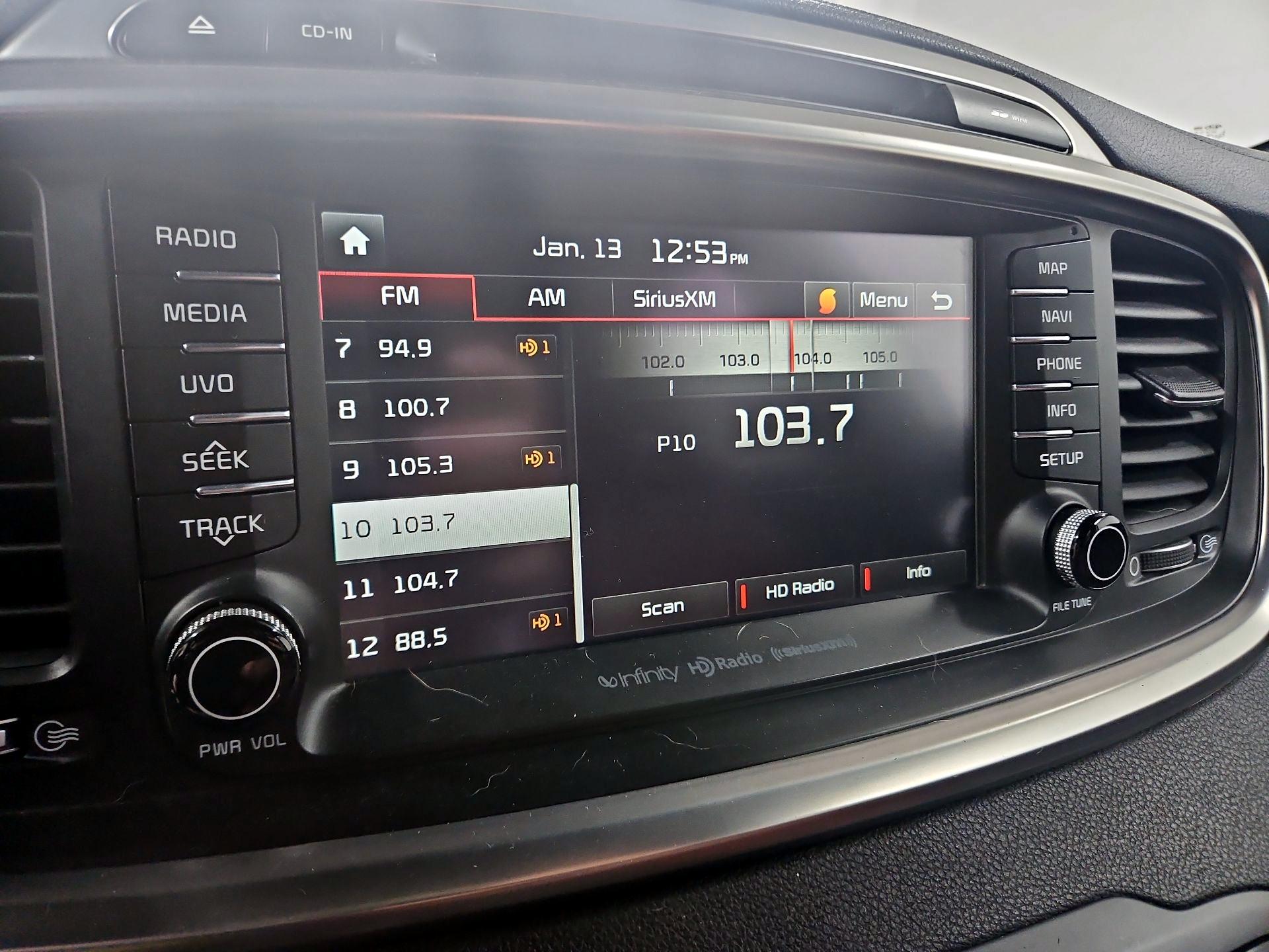 Thumbnail: 2016 Kia Sorento - 16