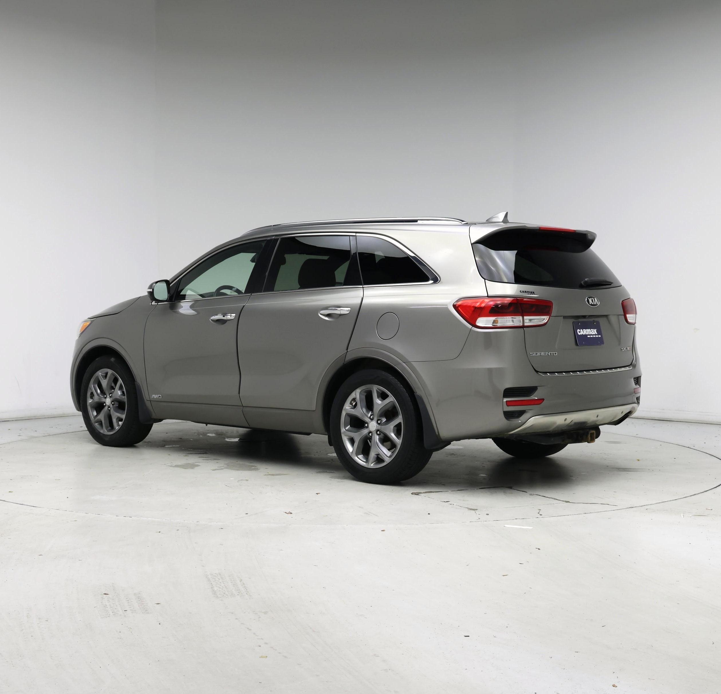 Thumbnail: 2016 Kia Sorento - 2