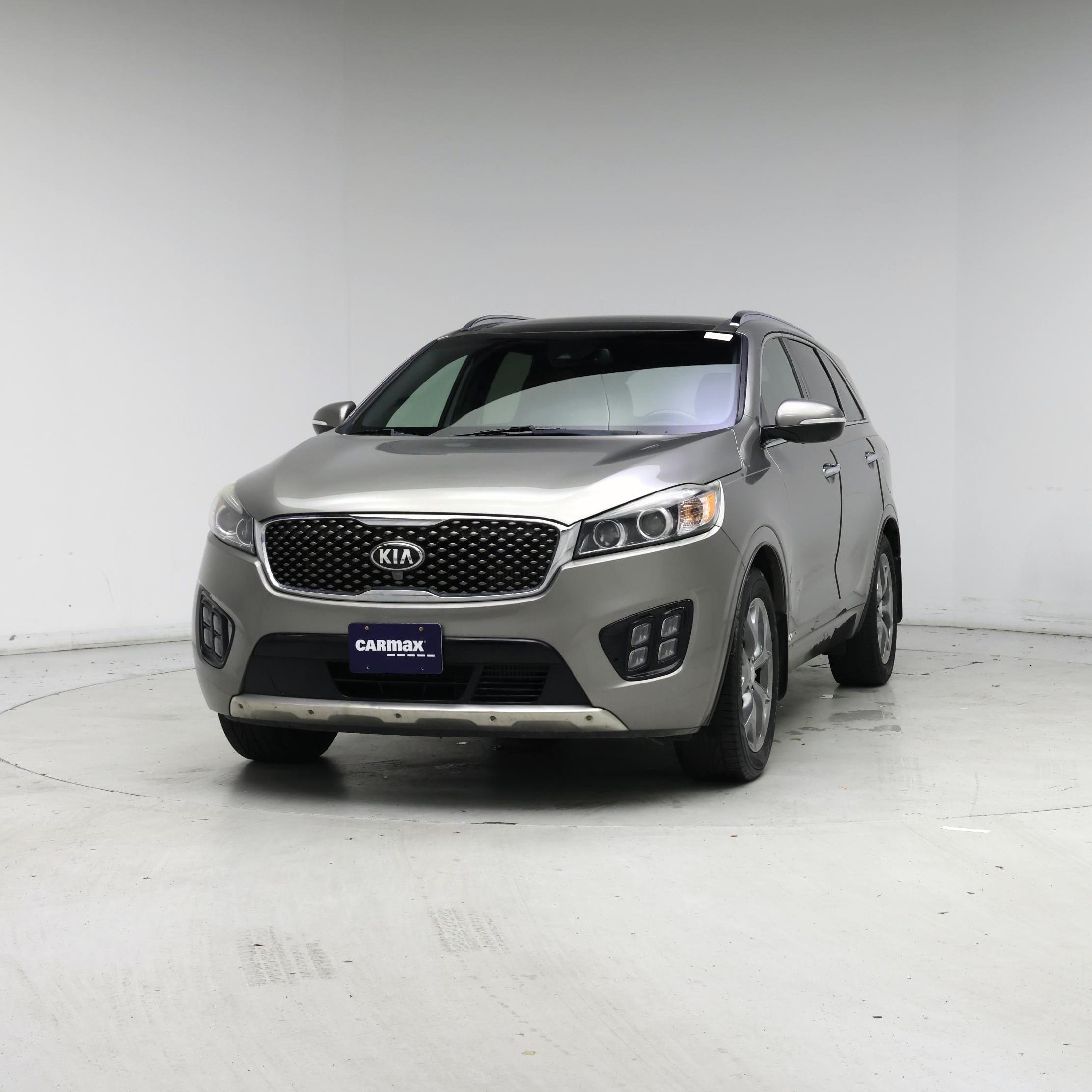 Thumbnail: 2016 Kia Sorento - 4