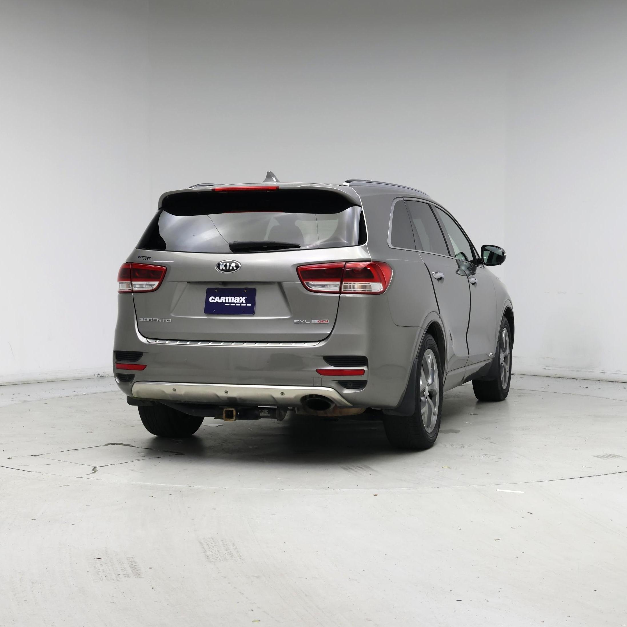 Thumbnail: 2016 Kia Sorento - 8