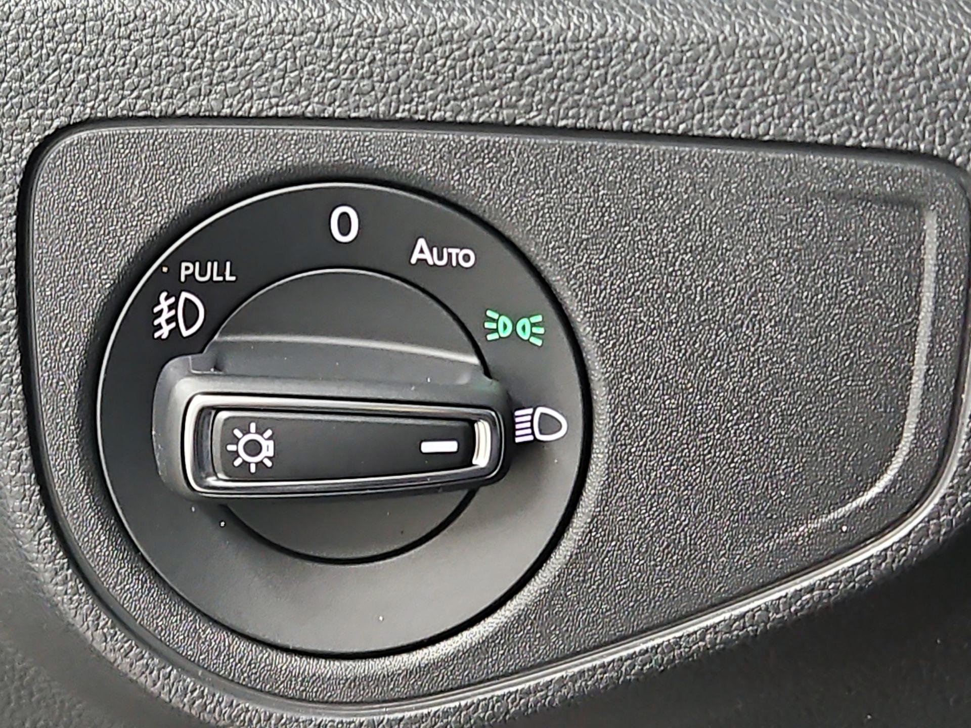 Thumbnail: 2019 Volkswagen Atlas - 13