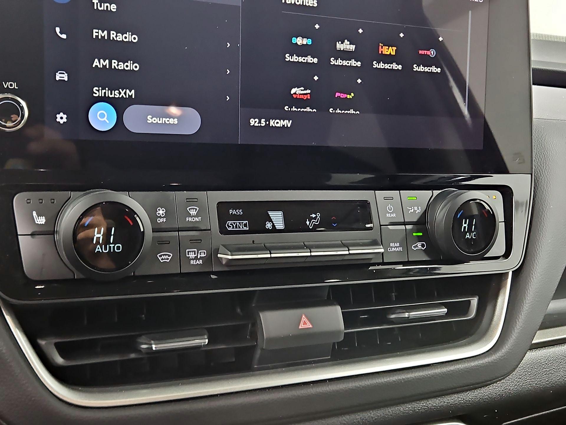 Thumbnail: 2024 Toyota Grand Highlander - 16