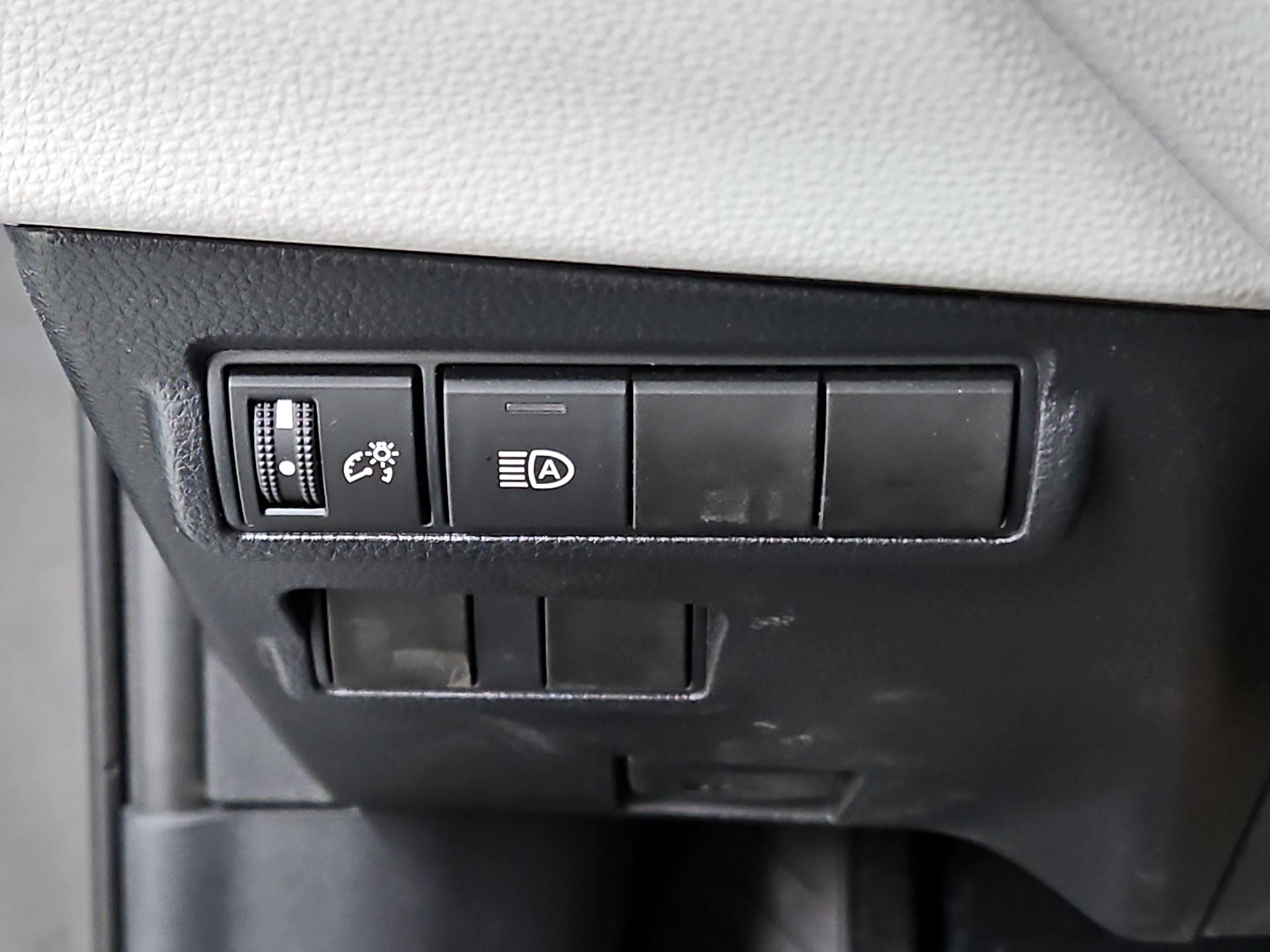 Thumbnail: 2022 Toyota Corolla Cross - 13