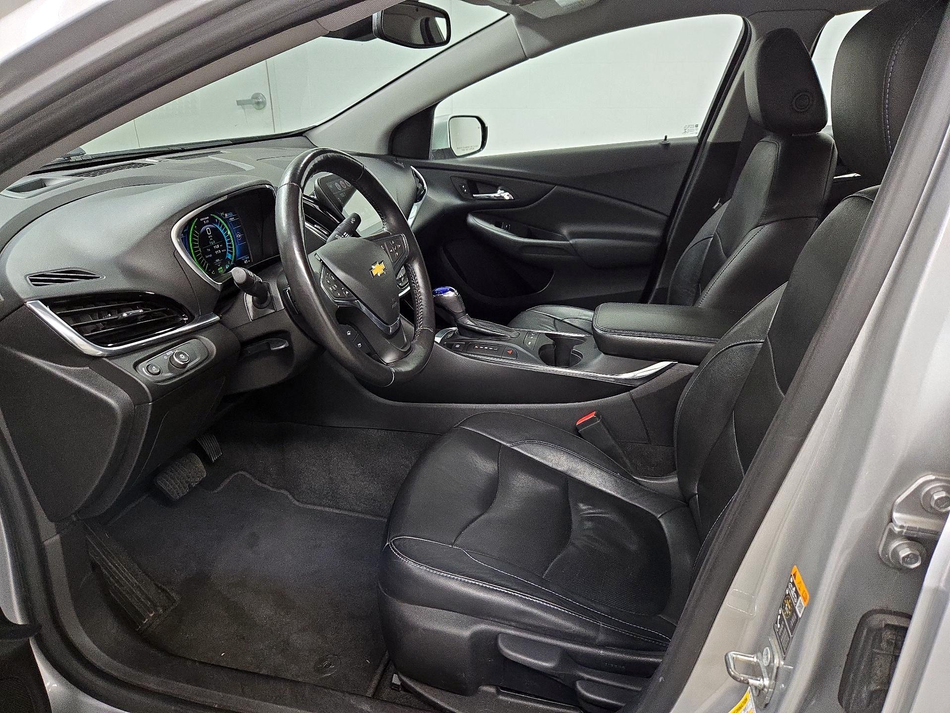 Thumbnail: 2017 Chevrolet Volt - 11