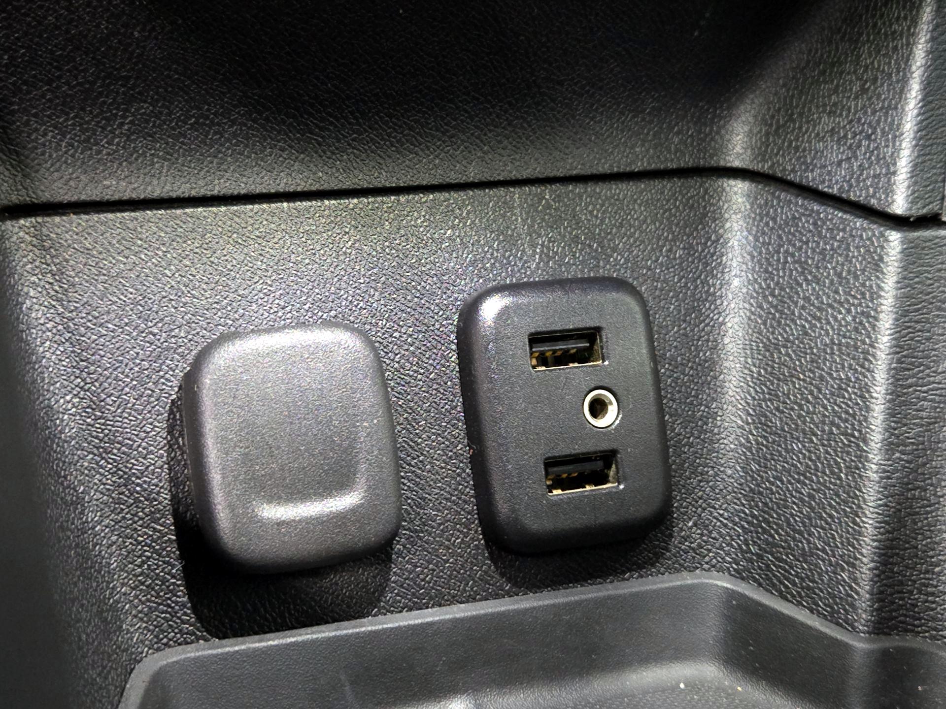 Thumbnail: 2017 Chevrolet Volt - 18