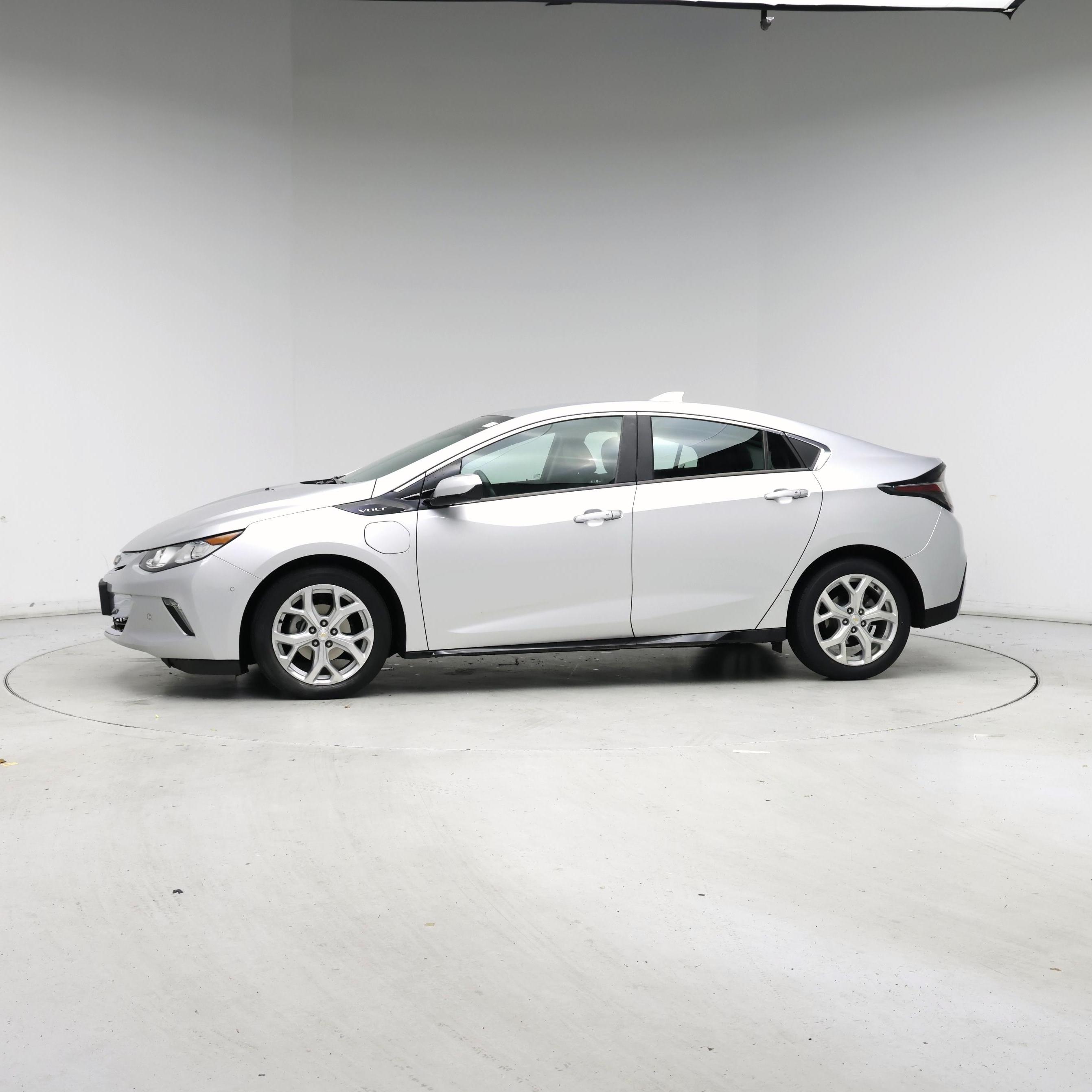 Thumbnail: 2017 Chevrolet Volt - 3