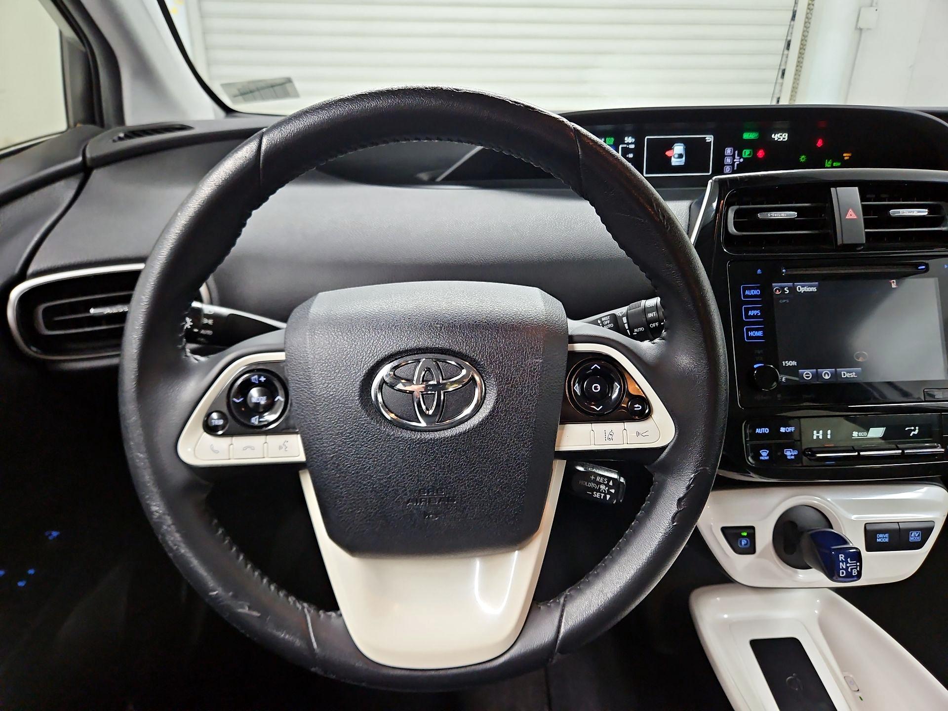 Thumbnail: 2016 Toyota Prius - 10