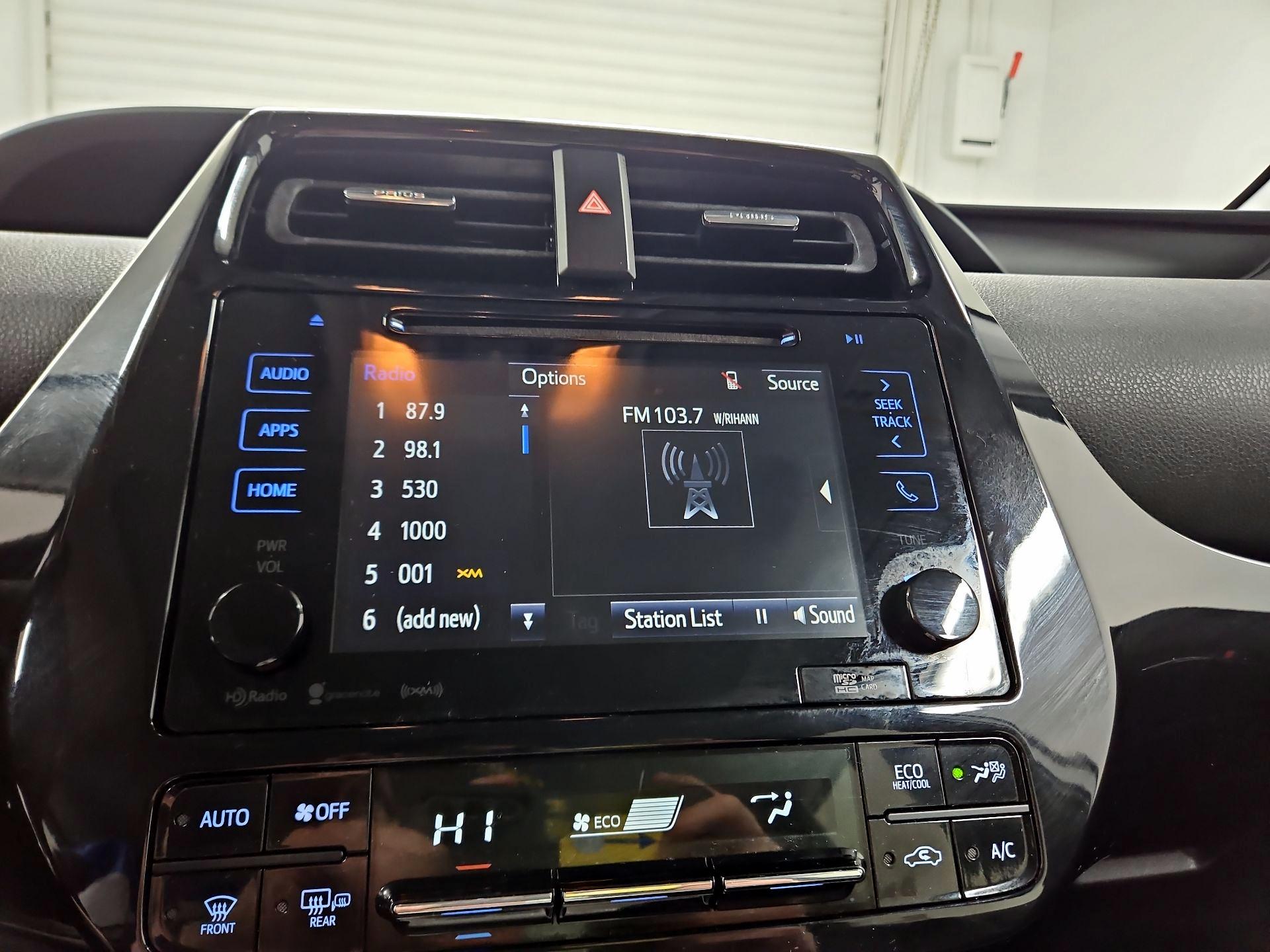 Thumbnail: 2016 Toyota Prius - 16