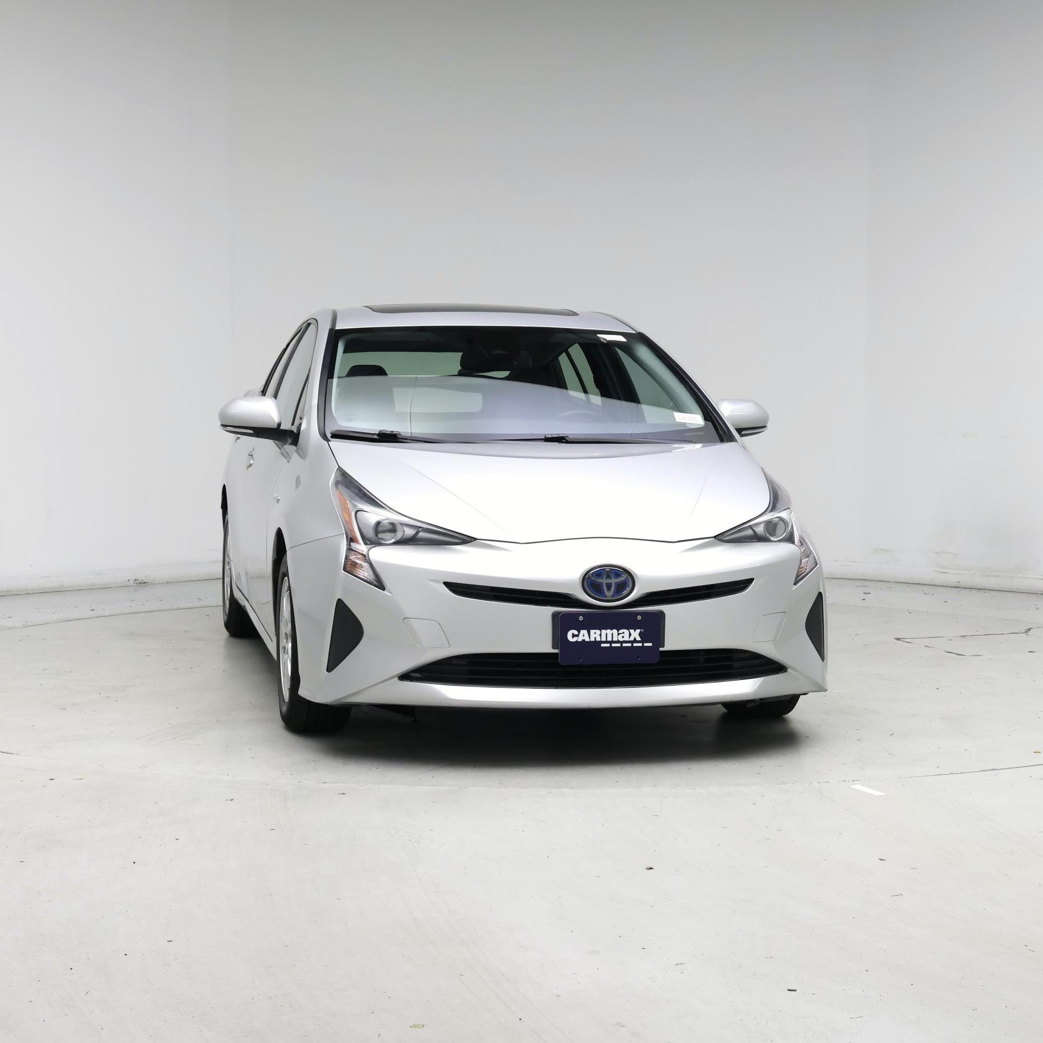 Thumbnail: 2016 Toyota Prius - 5