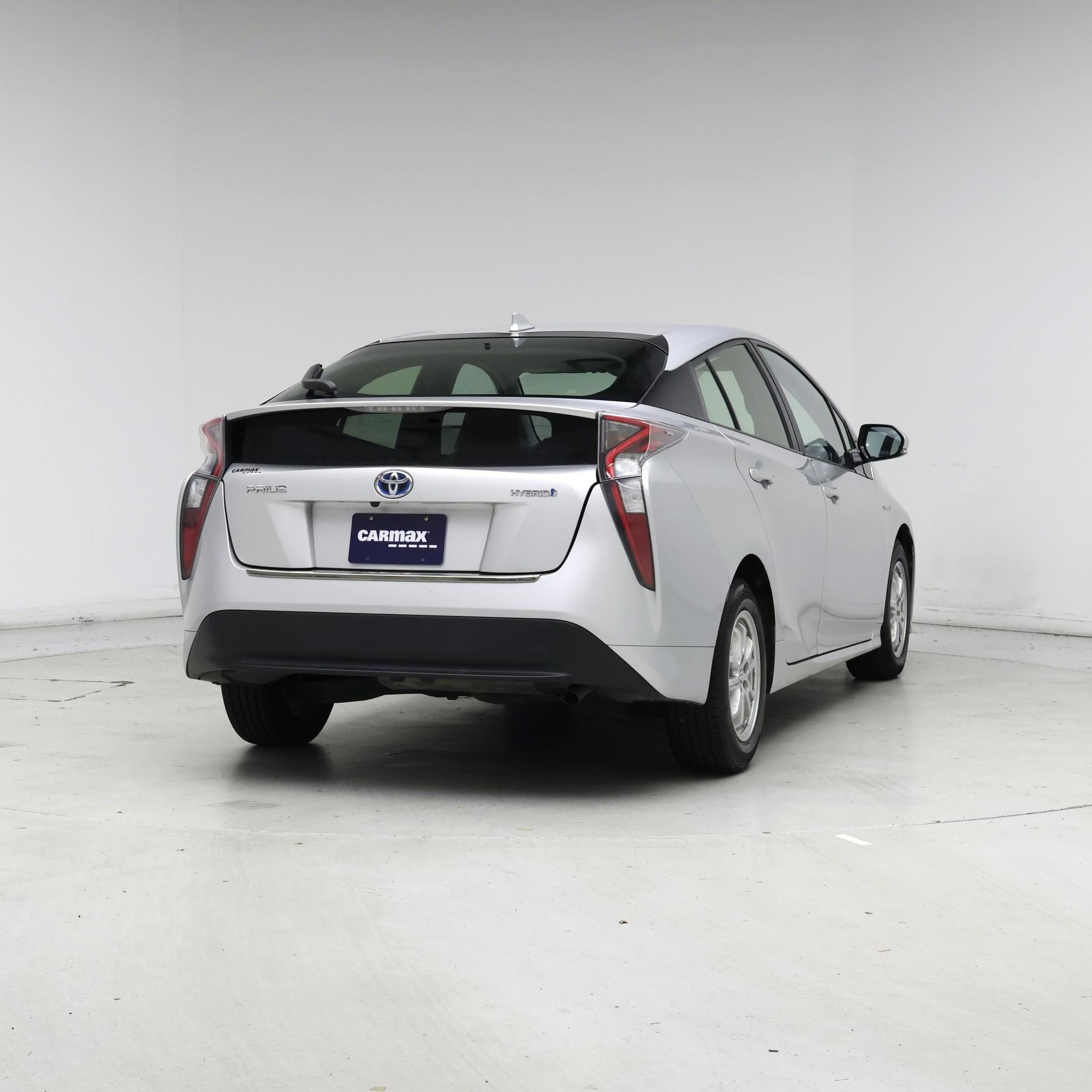 Thumbnail: 2016 Toyota Prius - 8