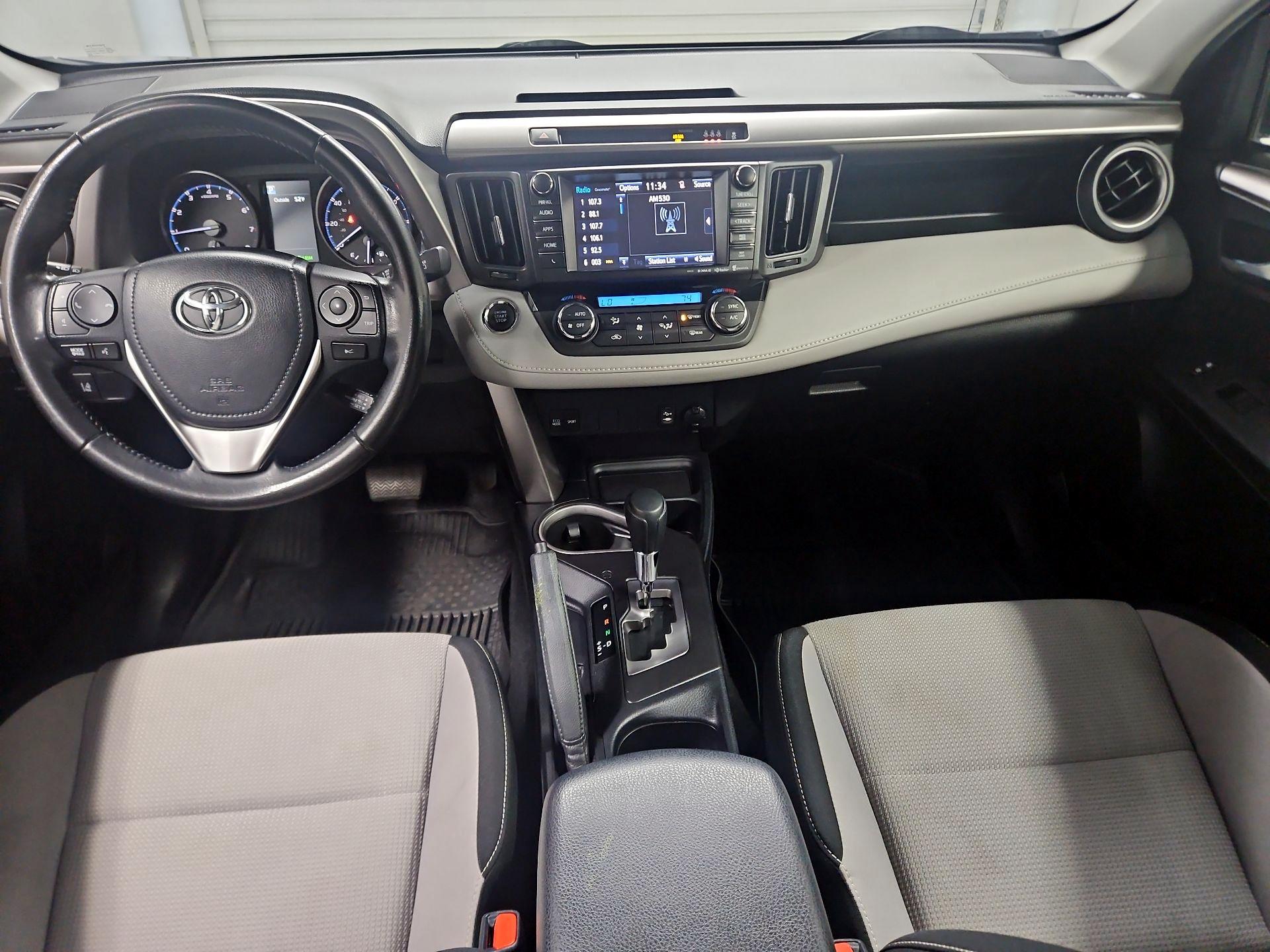 Thumbnail: 2018 Toyota RAV4 - 9