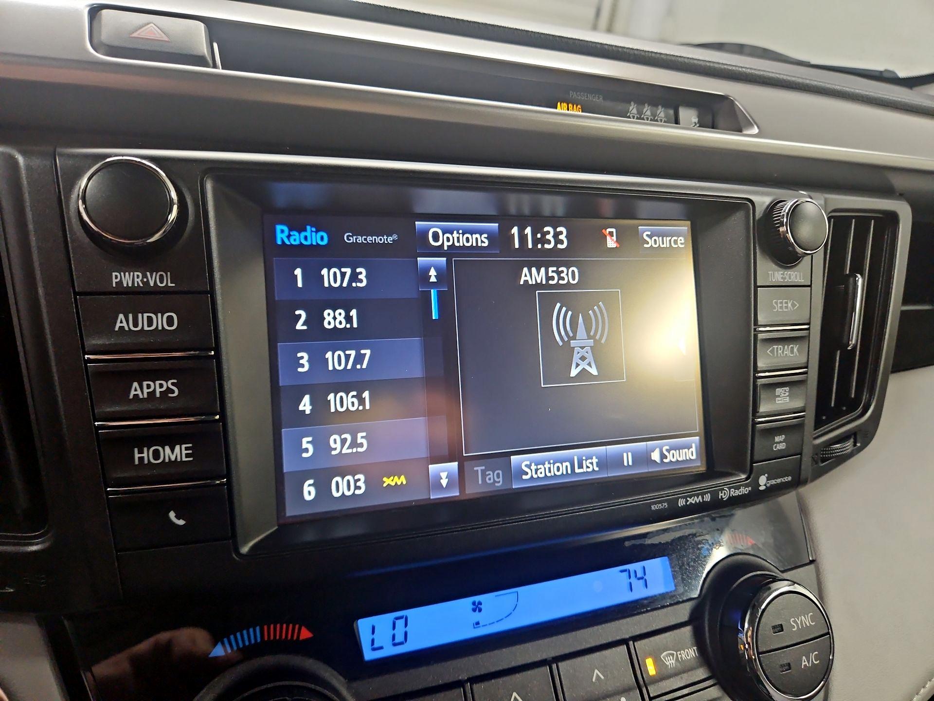 Thumbnail: 2018 Toyota RAV4 - 15