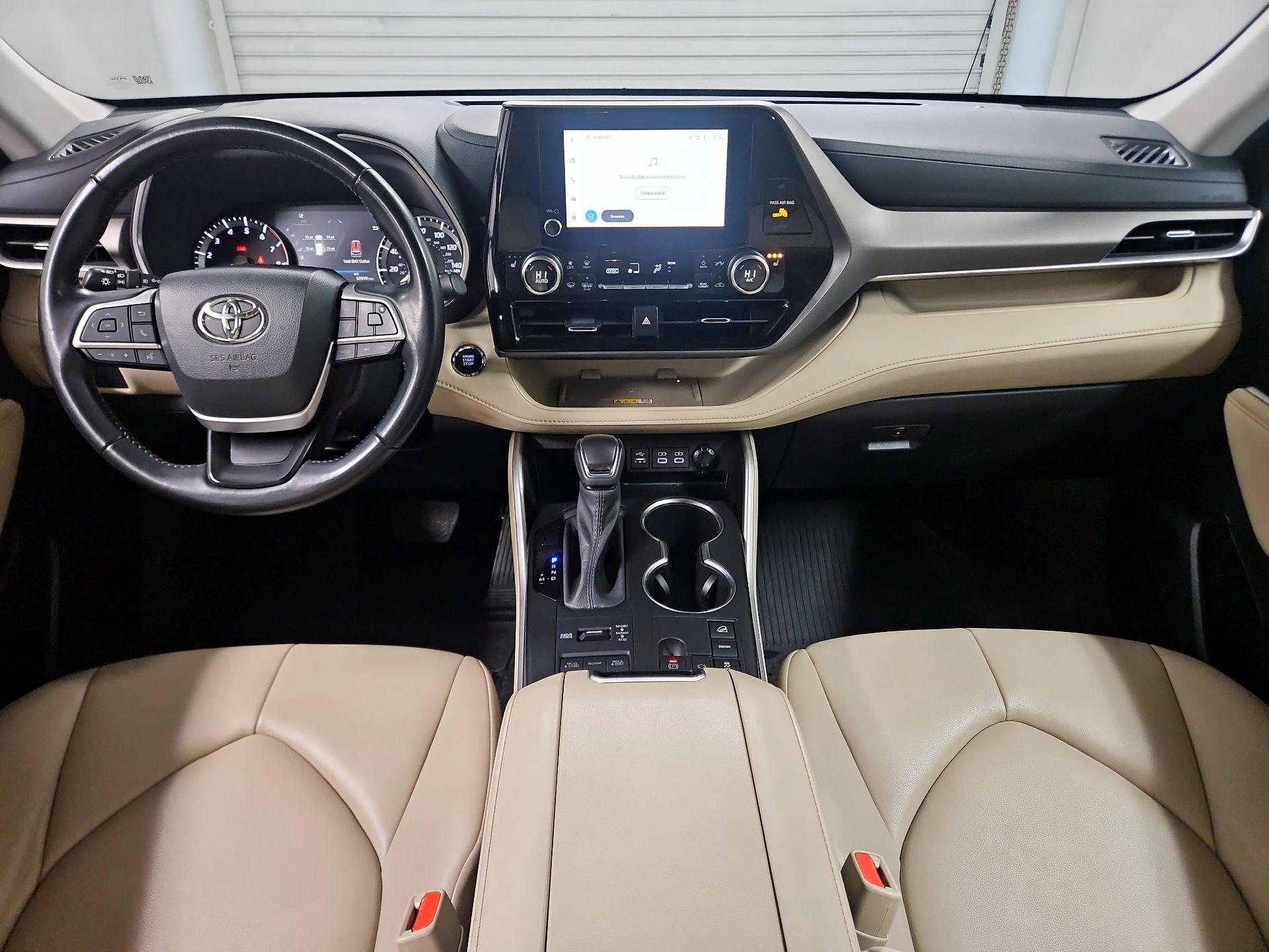 Thumbnail: 2023 Toyota Highlander - 9