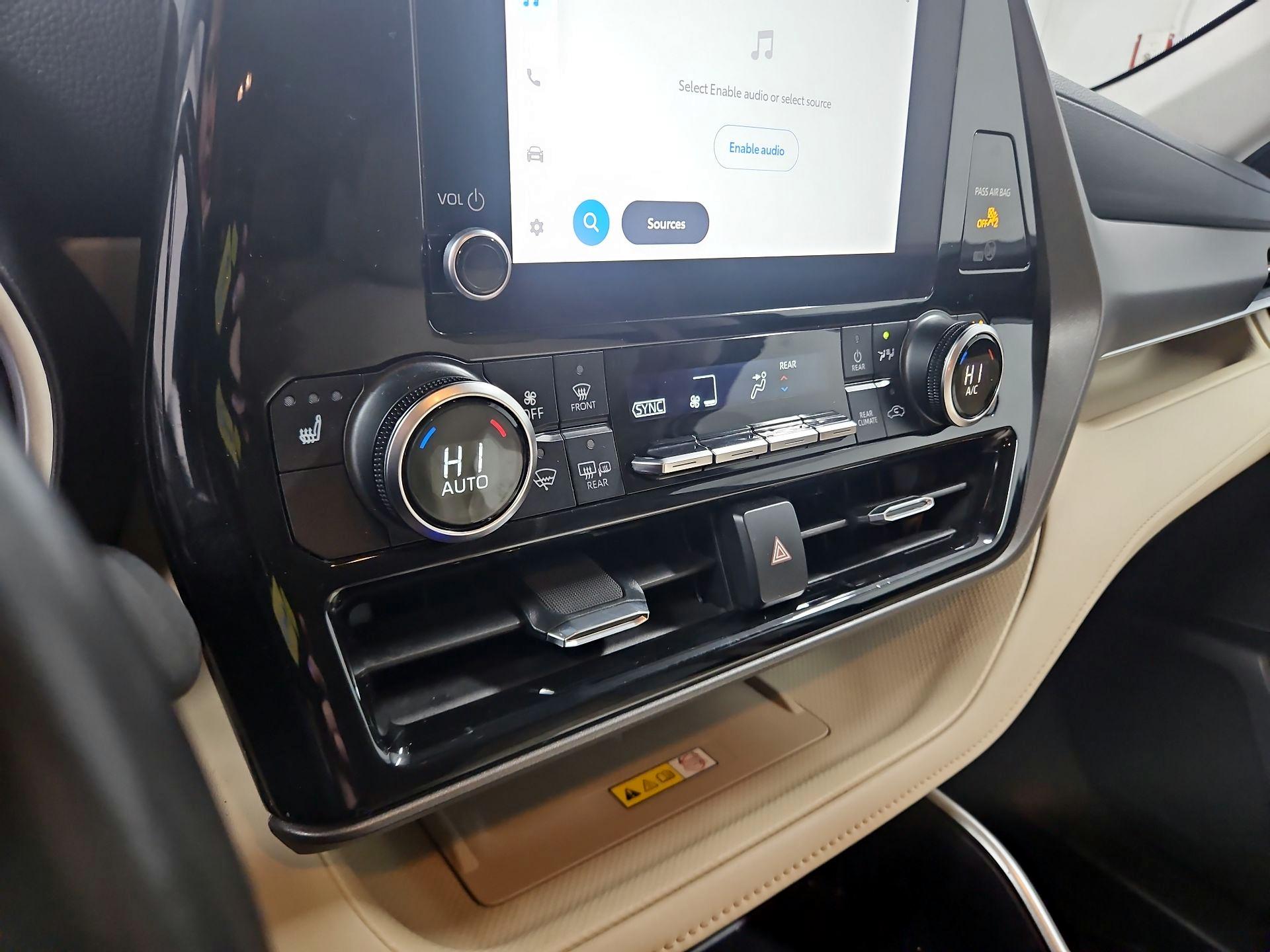 Thumbnail: 2023 Toyota Highlander - 16