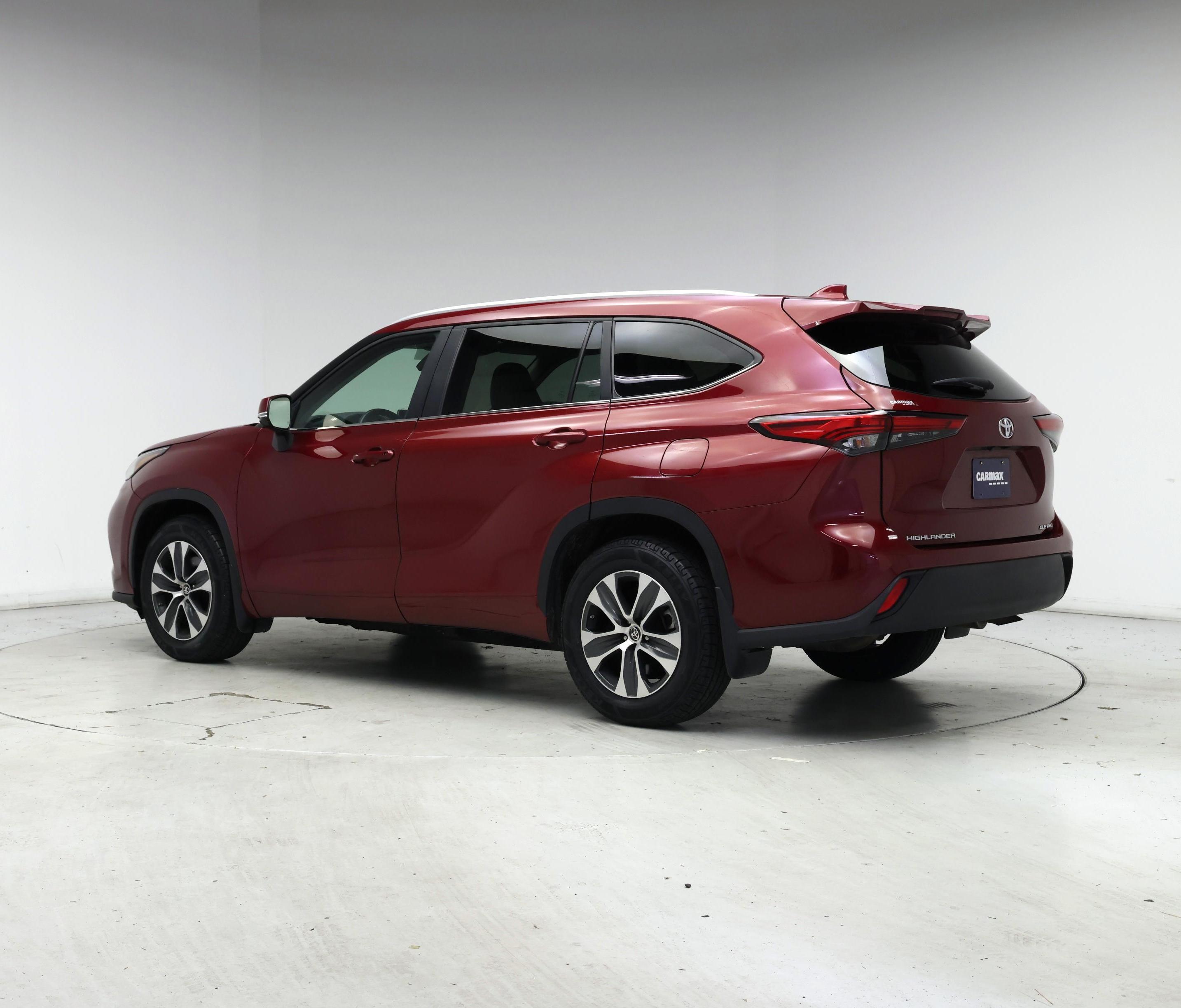 Thumbnail: 2023 Toyota Highlander - 2