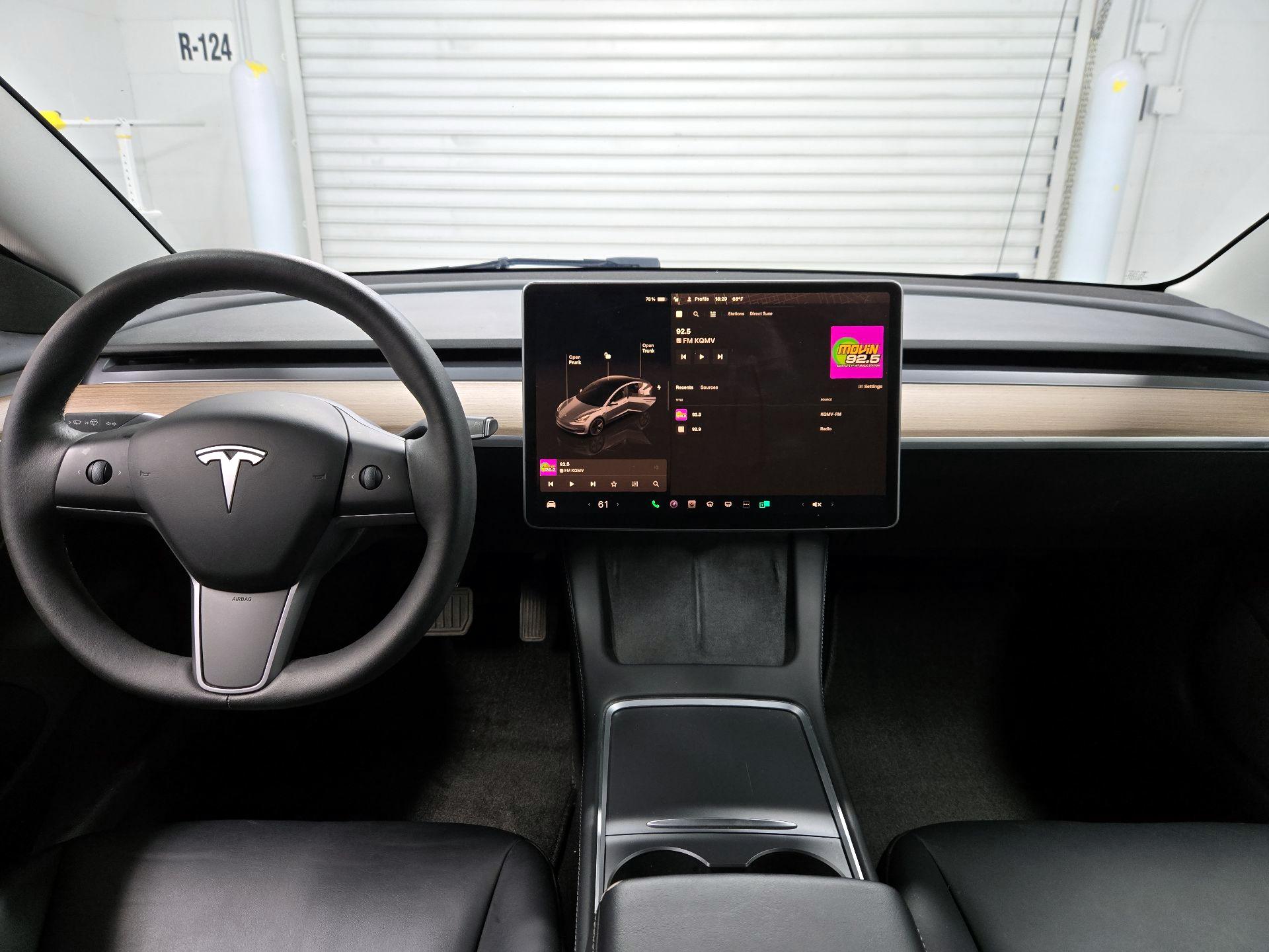 Thumbnail: 2023 Tesla Model 3 - 9