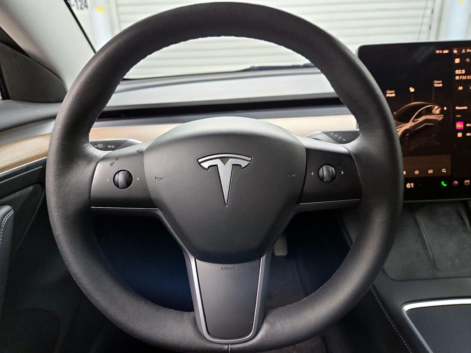 Thumbnail: 2023 Tesla Model 3 - 10