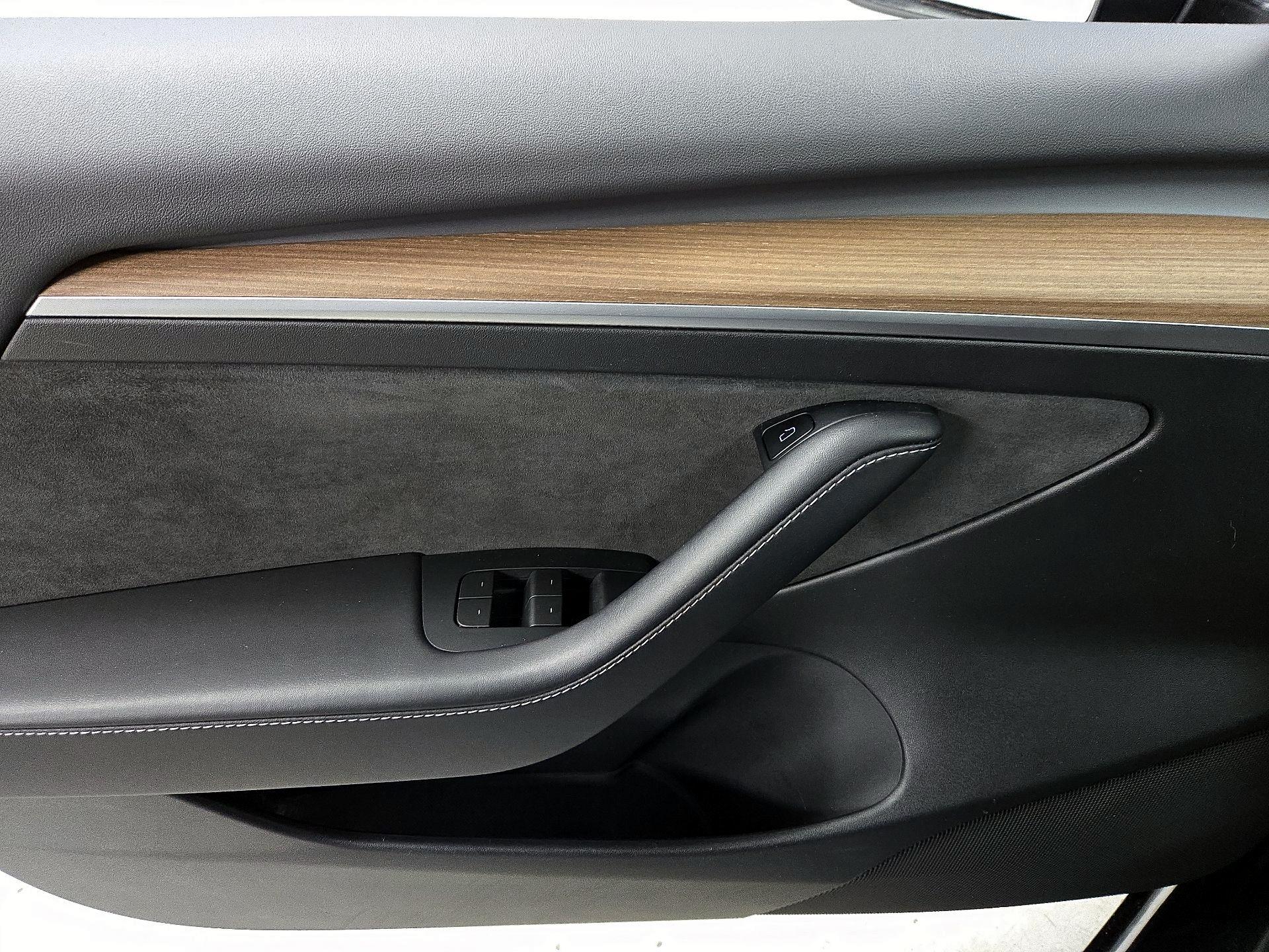 Thumbnail: 2023 Tesla Model 3 - 12