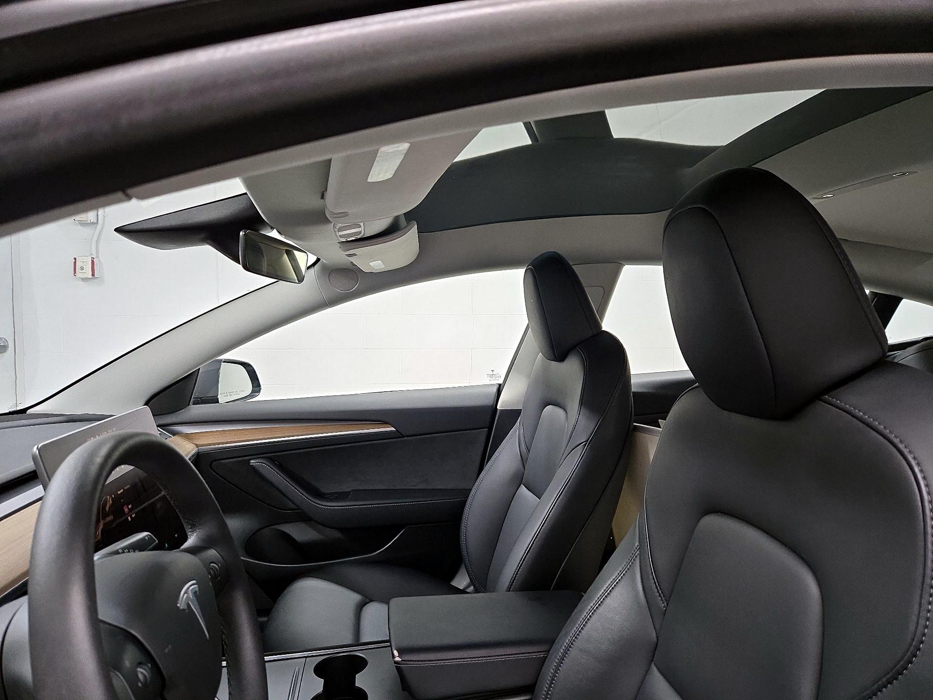 Thumbnail: 2023 Tesla Model 3 - 20