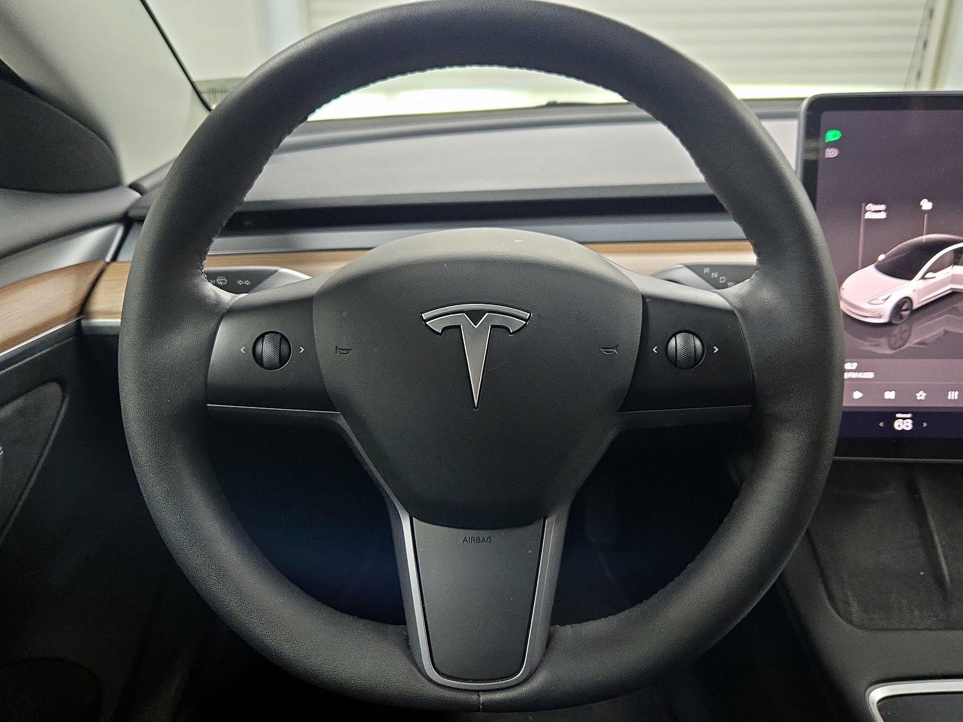 Thumbnail: 2023 Tesla Model 3 - 10