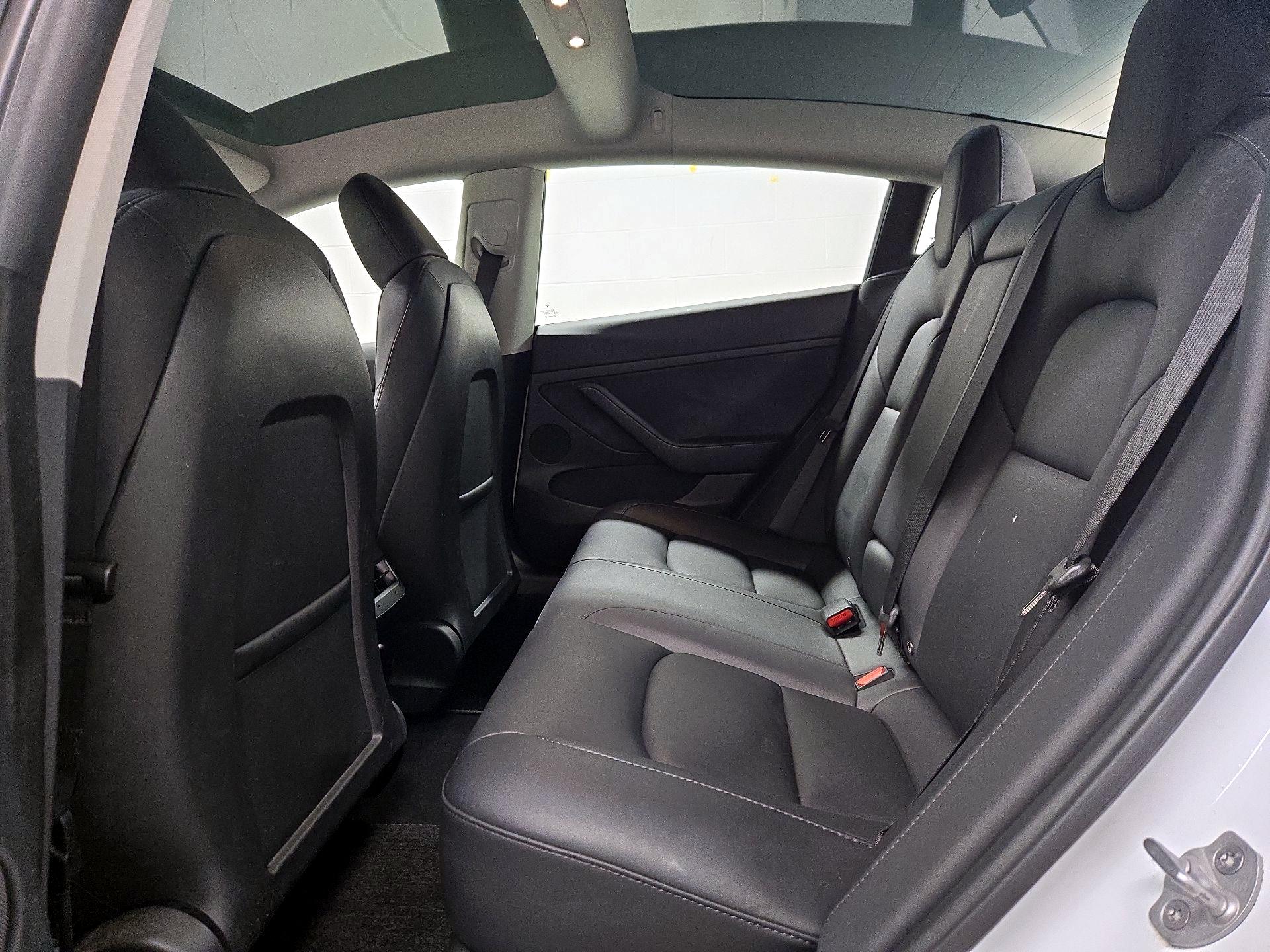Thumbnail: 2023 Tesla Model 3 - 19