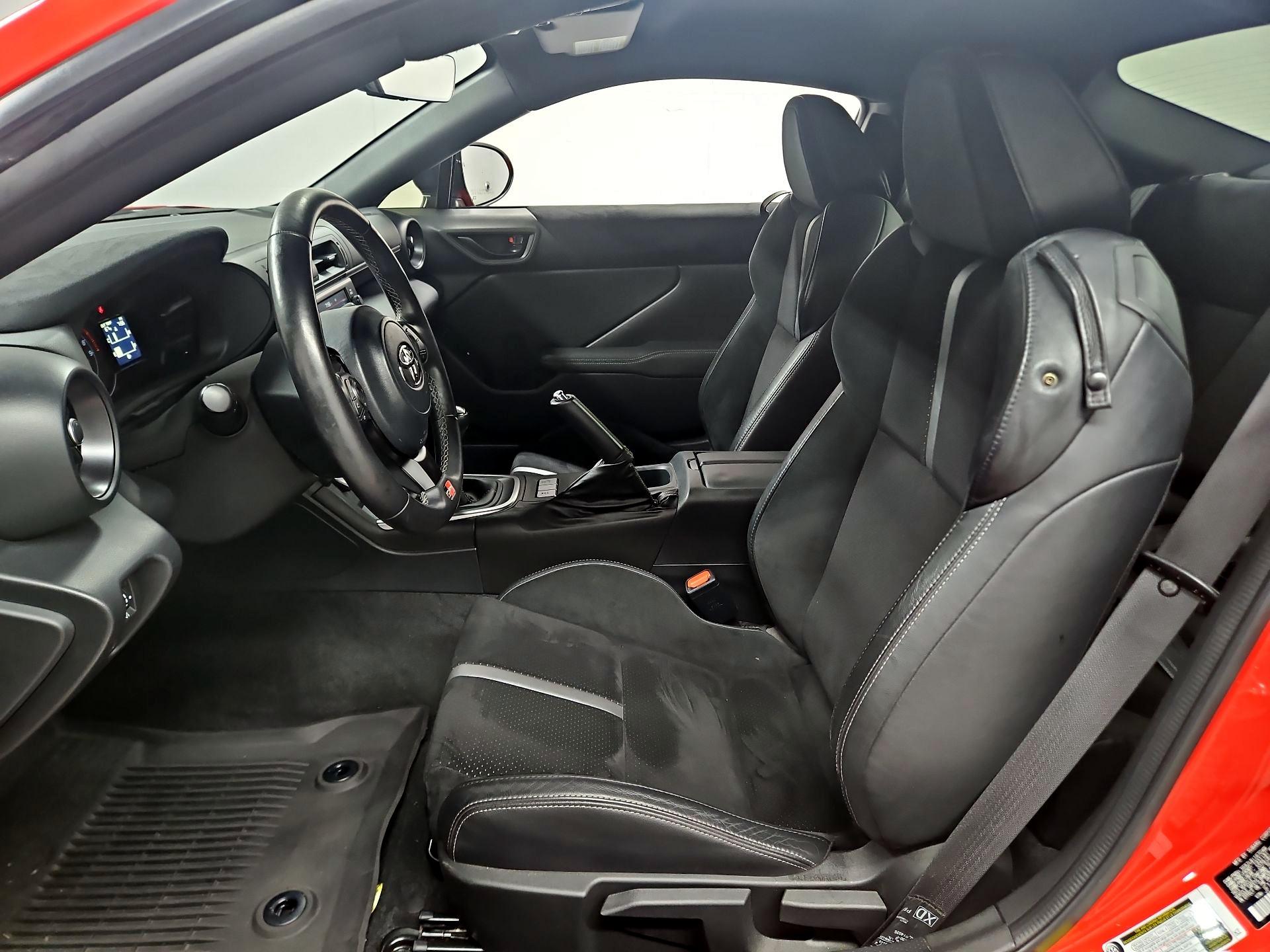 Thumbnail: 2023 Toyota GR86 - 11