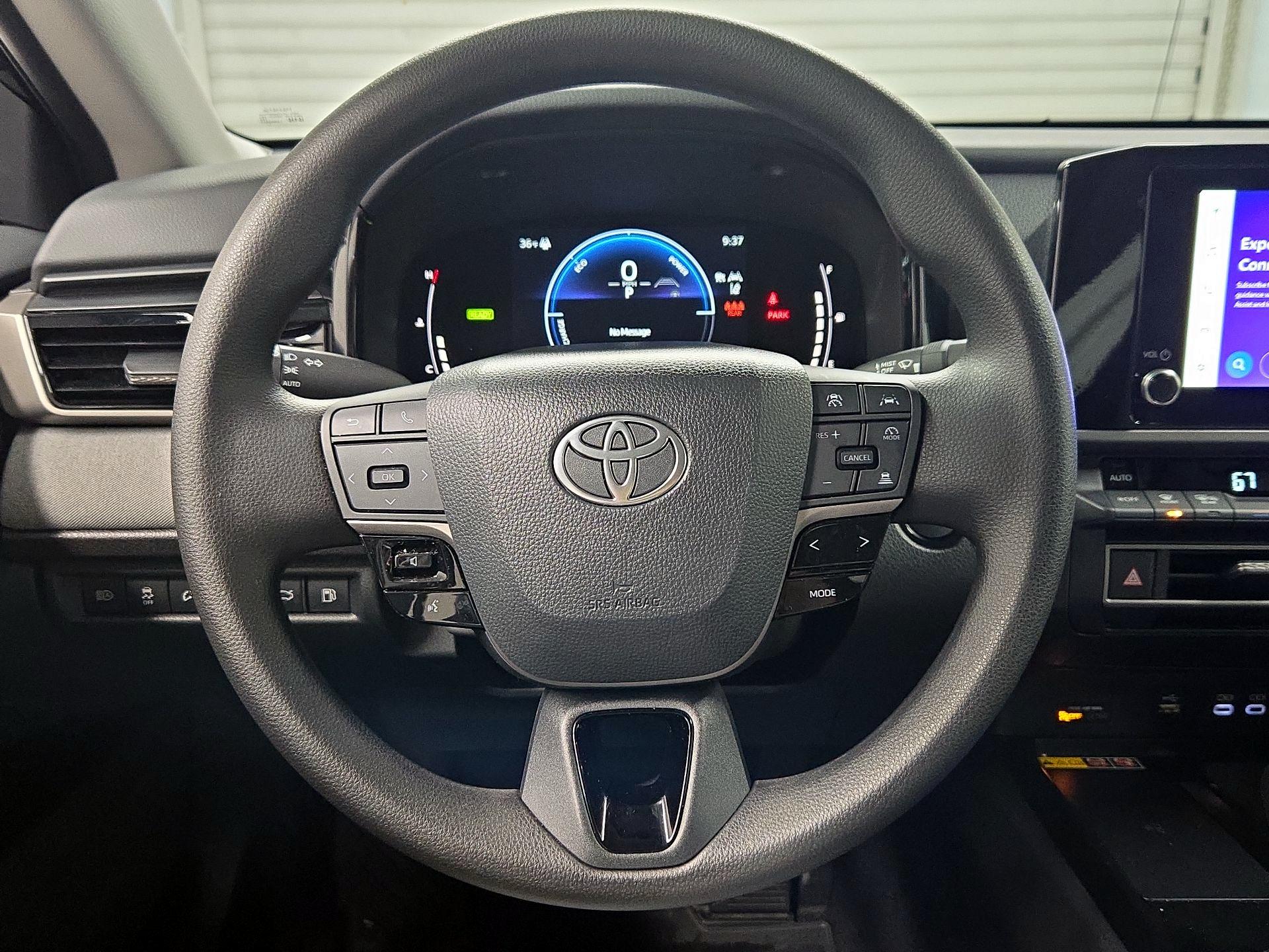 Thumbnail: 2025 Toyota Camry - 10