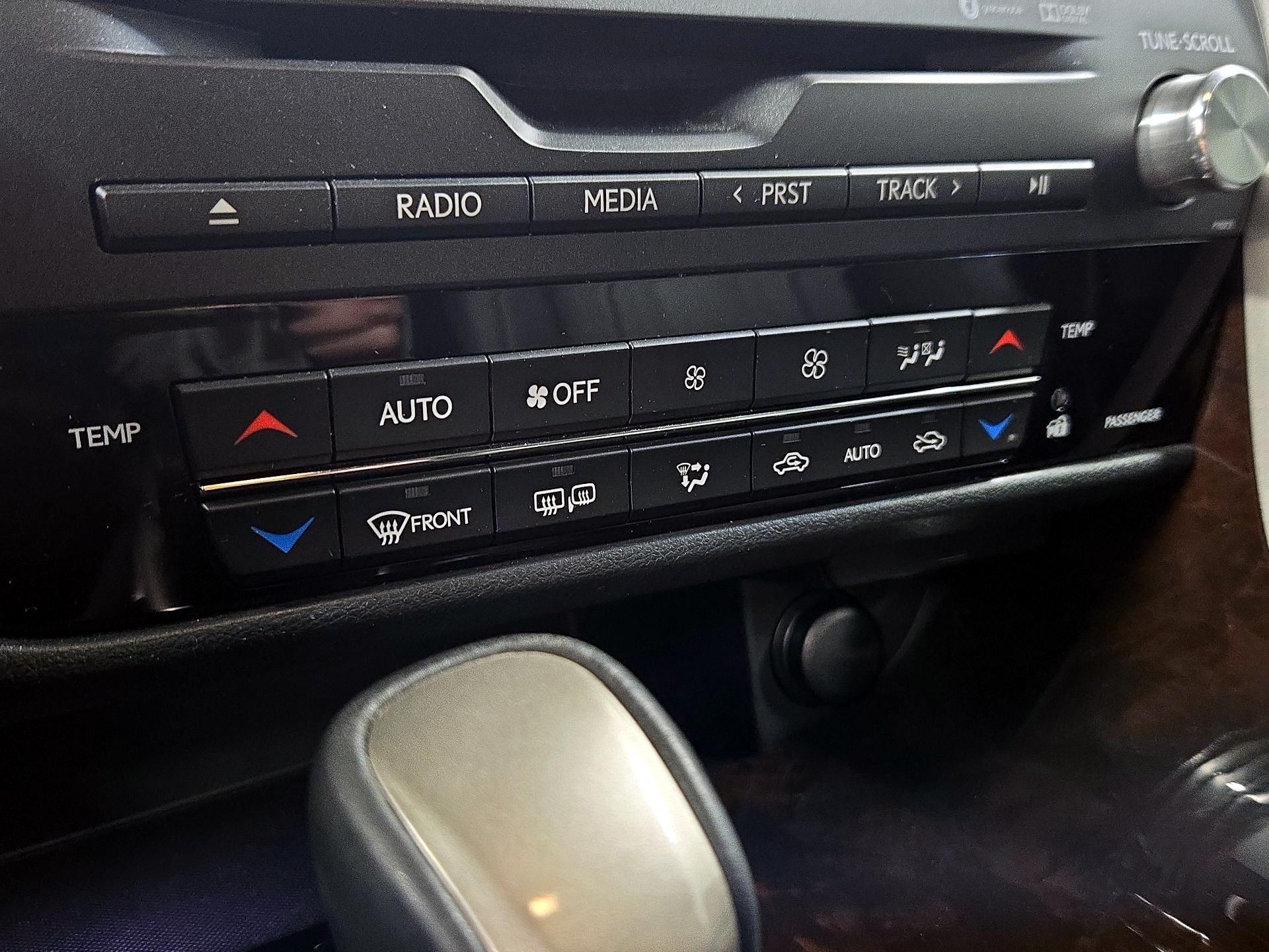 Thumbnail: 2016 Lexus RX - 16