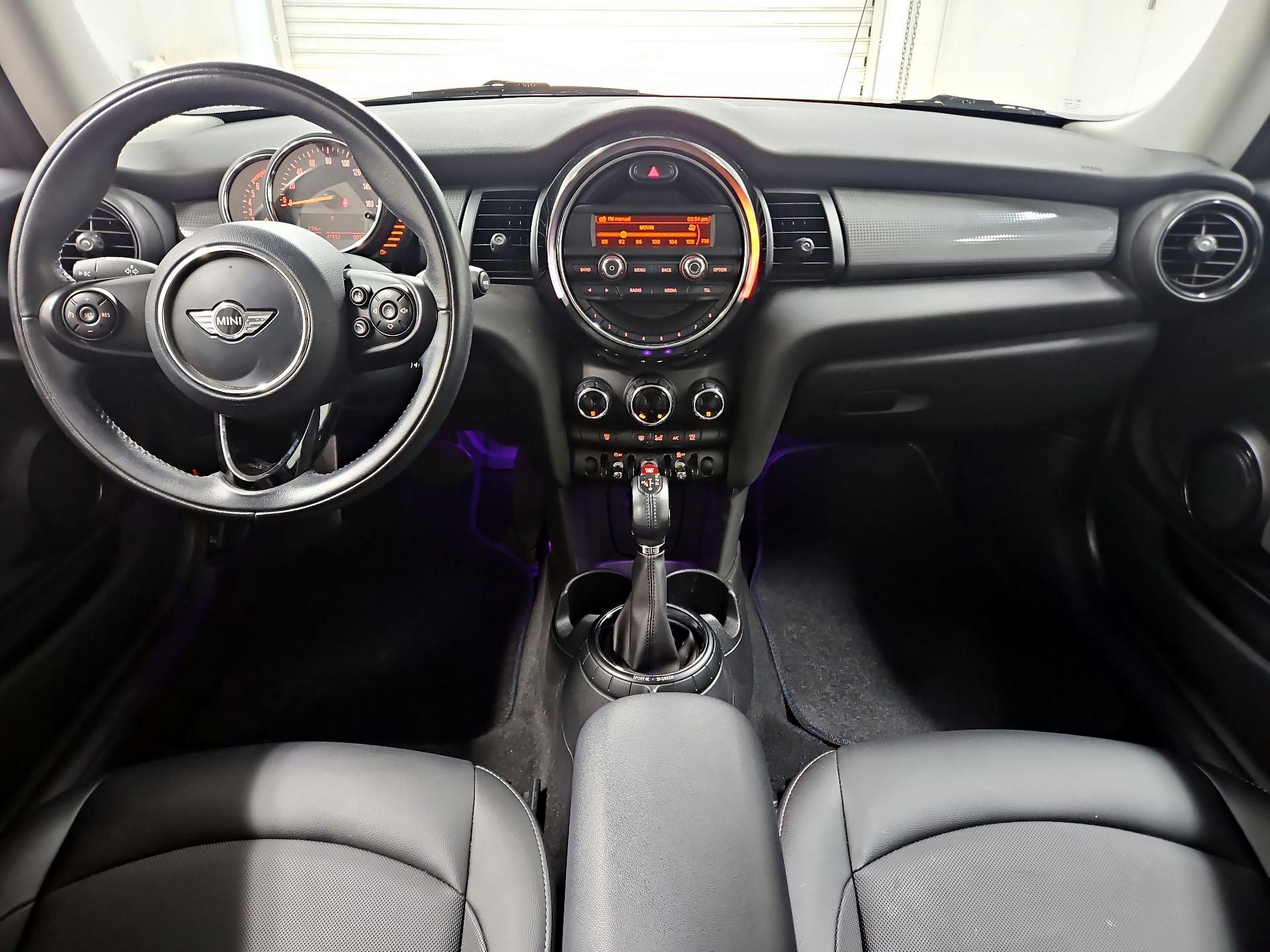 Thumbnail: 2015 MINI Cooper Hardtop - 9