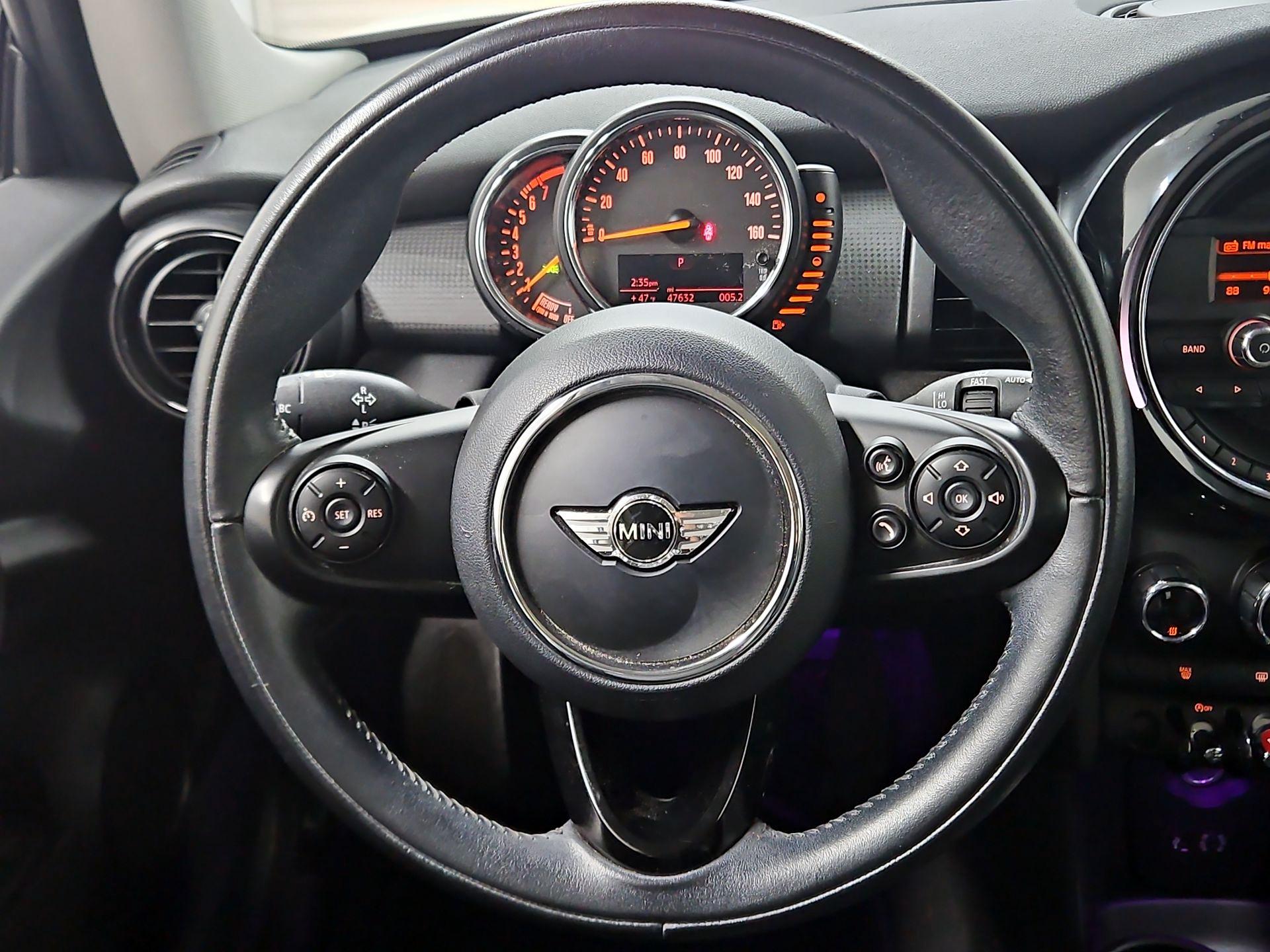 Thumbnail: 2015 MINI Cooper Hardtop - 10