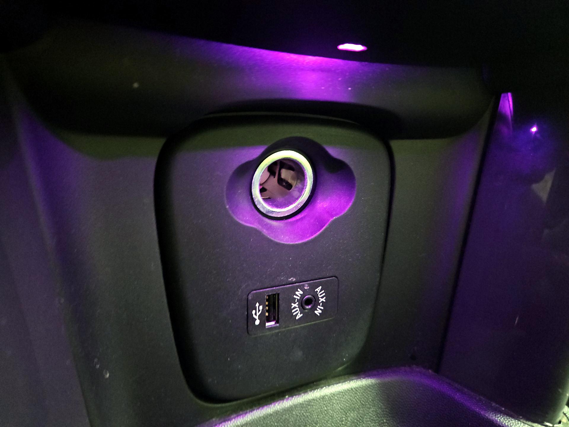 Thumbnail: 2015 MINI Cooper Hardtop - 17