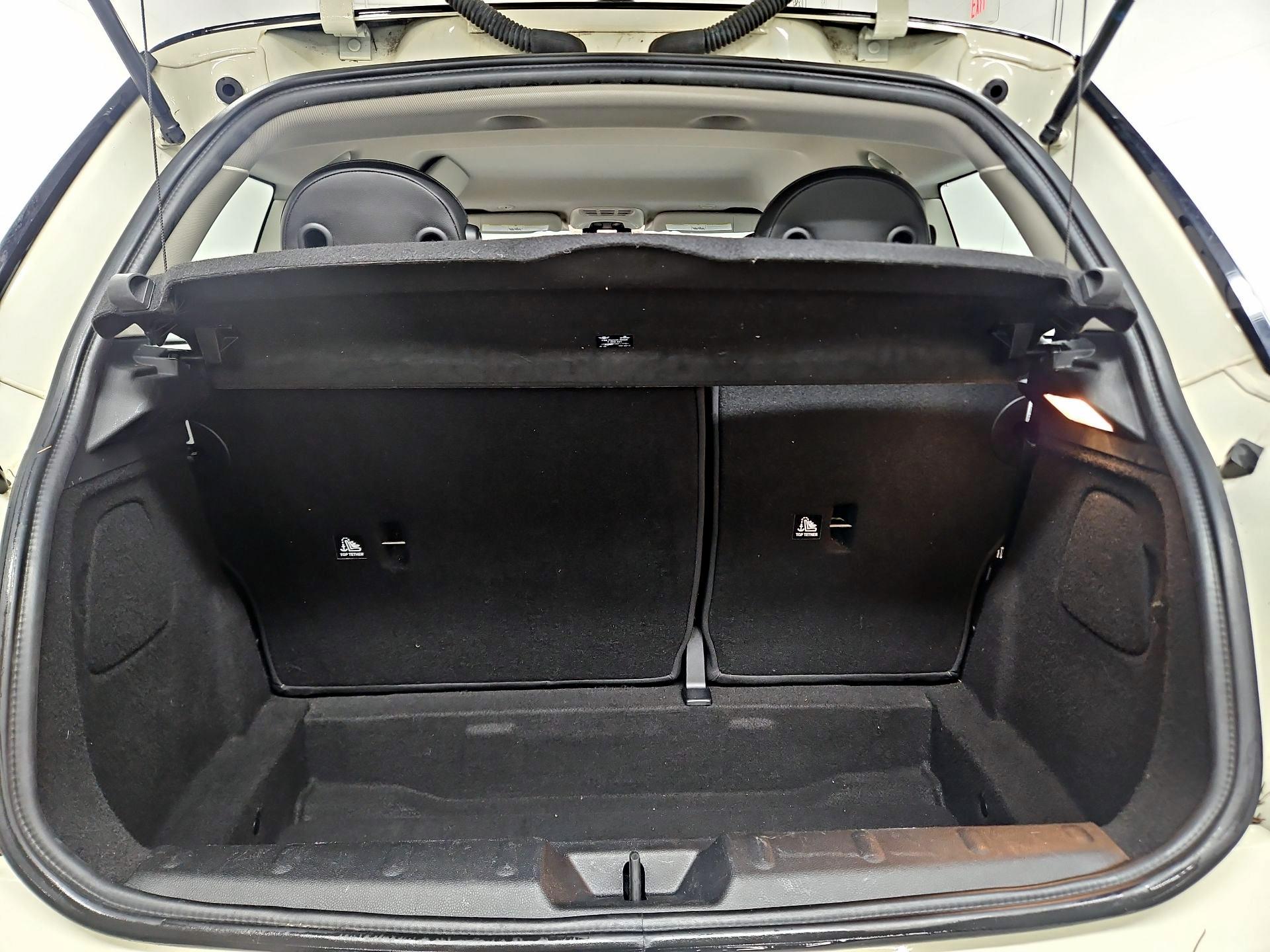 Thumbnail: 2015 MINI Cooper Hardtop - 19