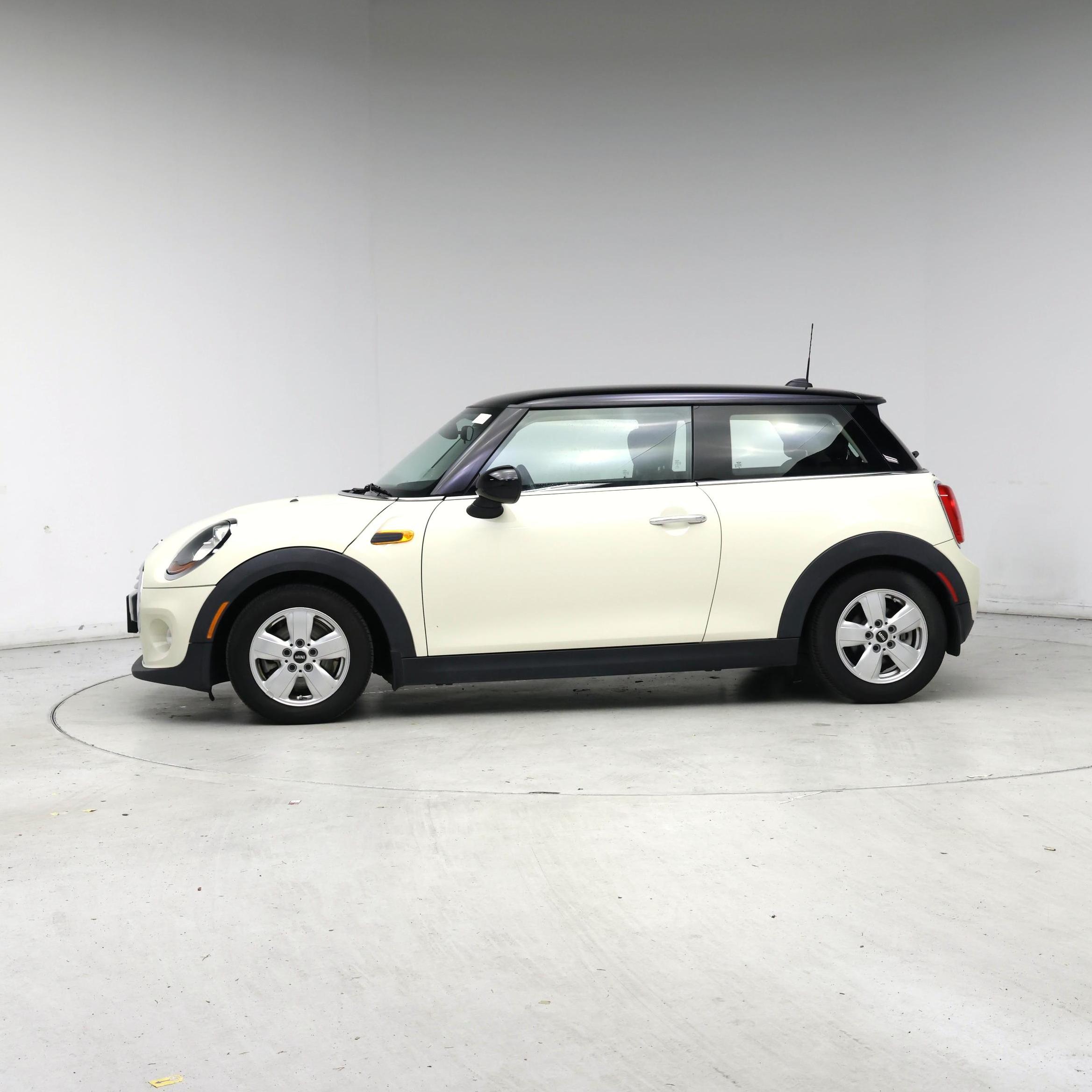 Thumbnail: 2015 MINI Cooper Hardtop - 3